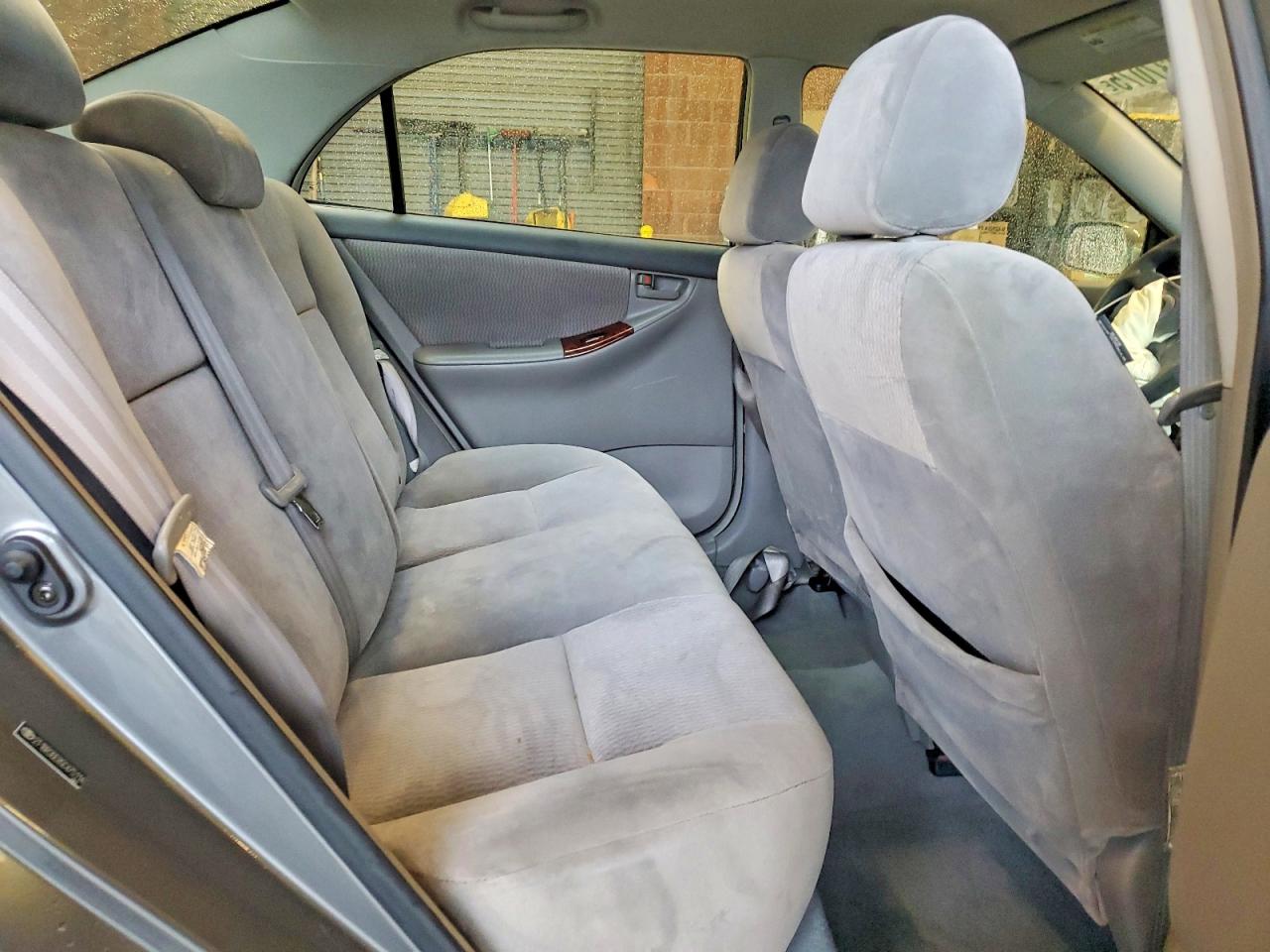 2005 TOYOTA COROLLA CE photo 10