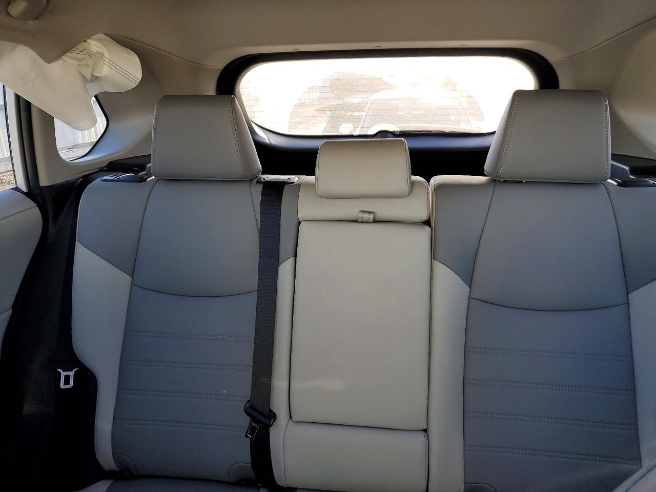 2021 TOYOTA RAV4 XLE PREMIUM photo 10