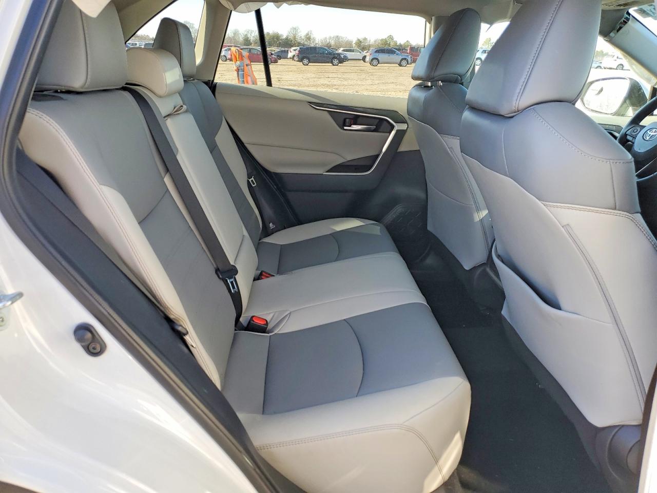 2021 TOYOTA RAV4 XLE PREMIUM photo 11