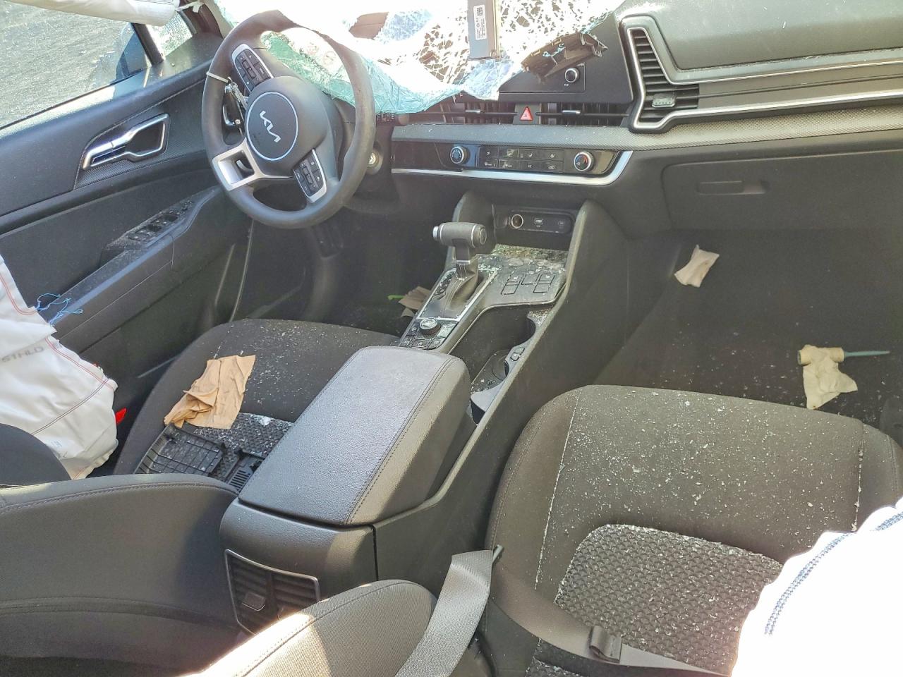 2025 KIA SPORTAGE LX photo 8