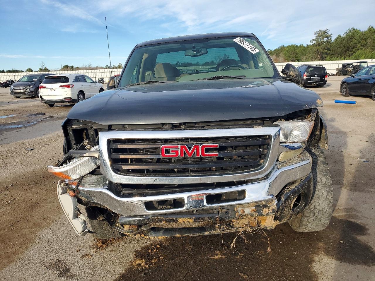 2004 GMC NEW SIERRA K2500 photo 5