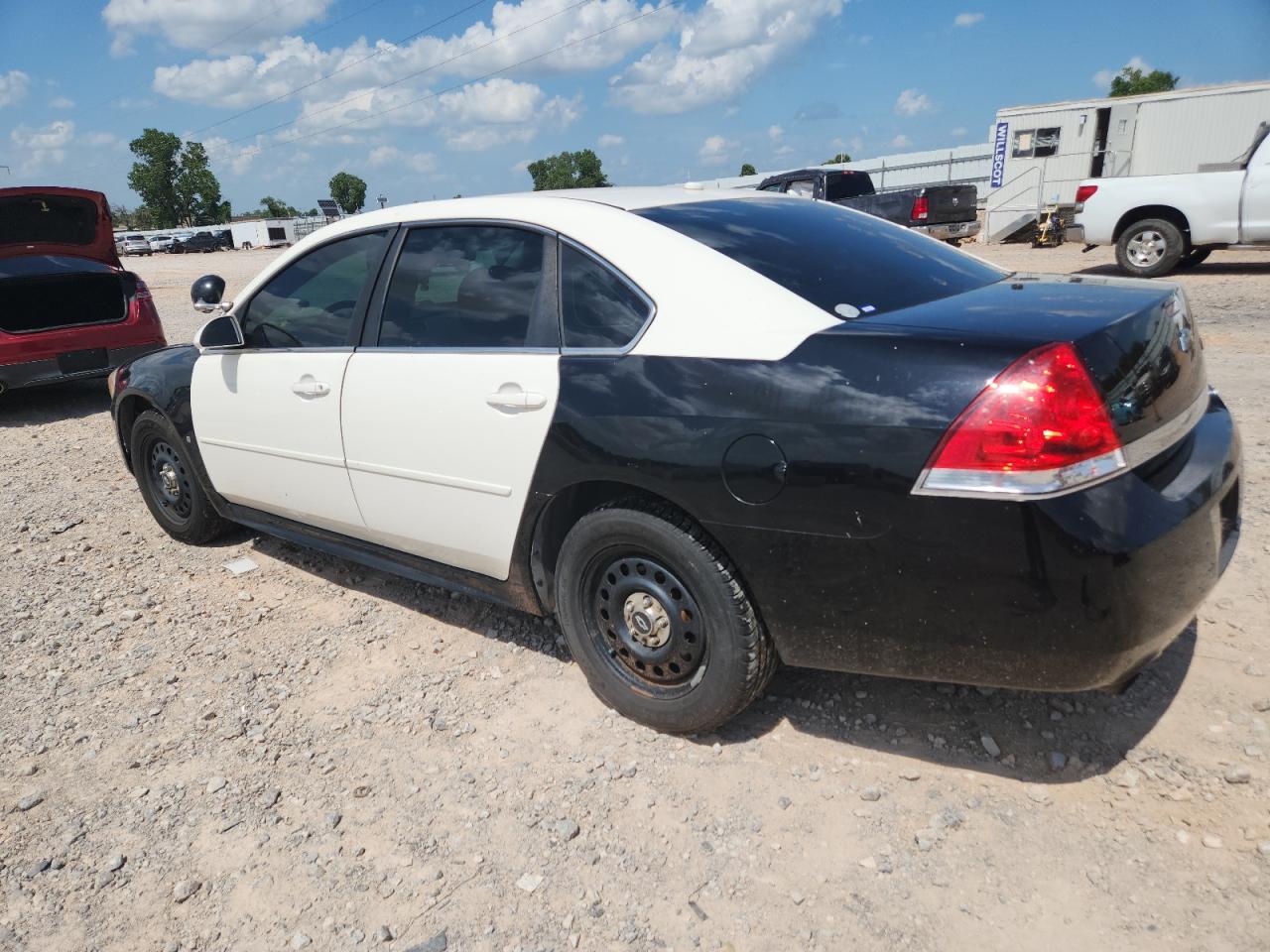 2009 CHEVROLET IMPALA photo 2