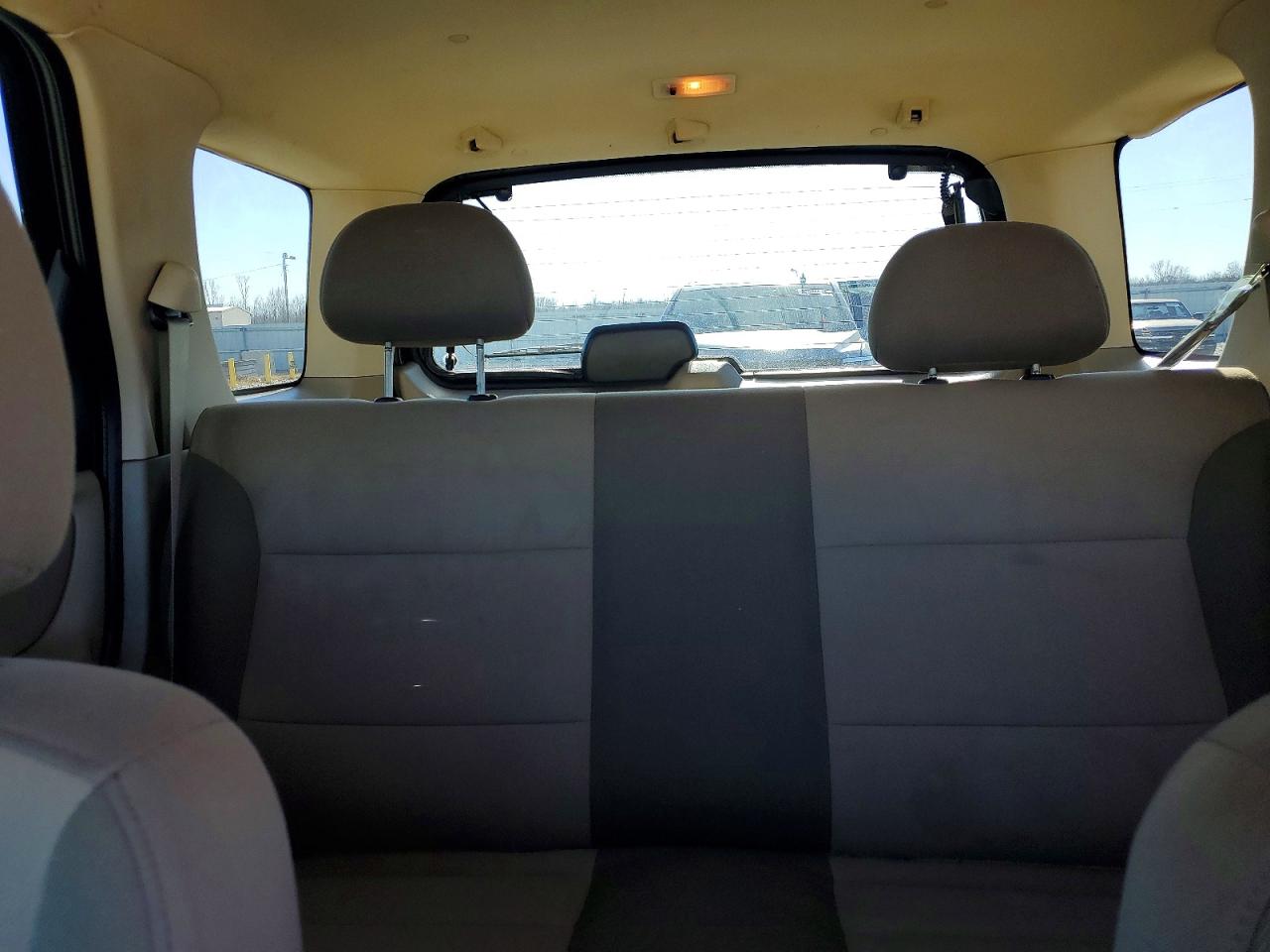 2003 FORD ESCAPE XLS photo 10