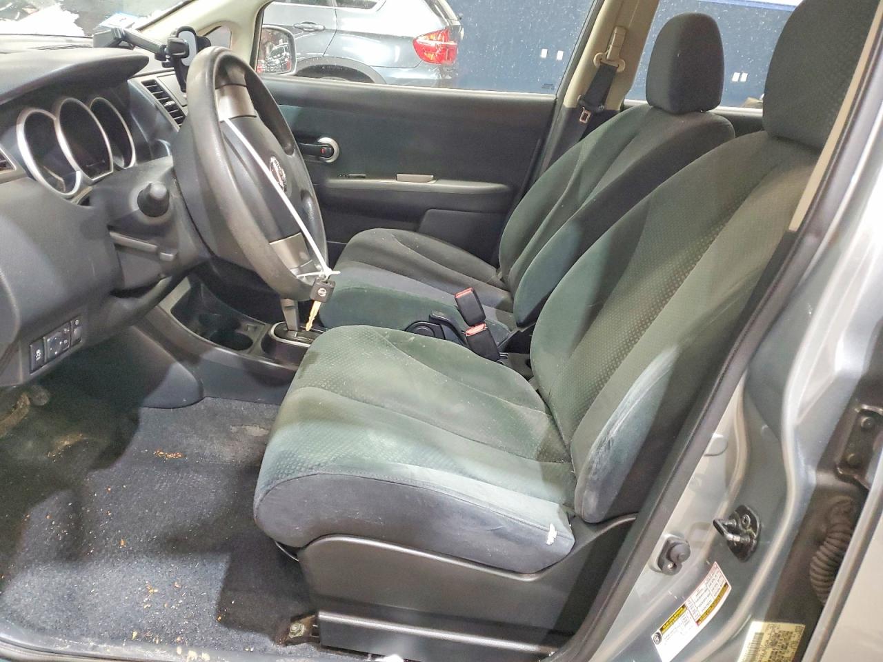 2012 NISSAN VERSA S photo 7