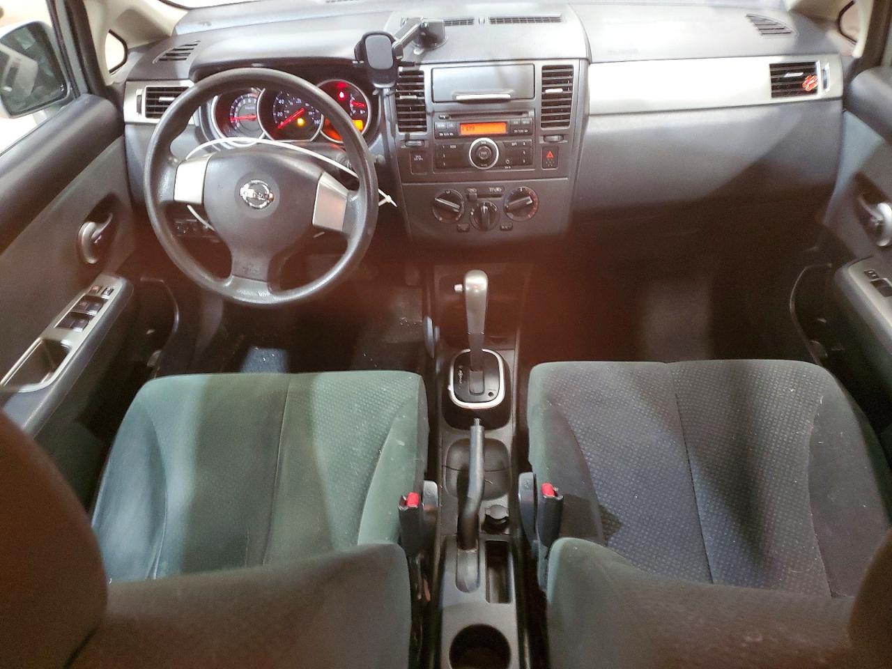 2012 NISSAN VERSA S photo 8