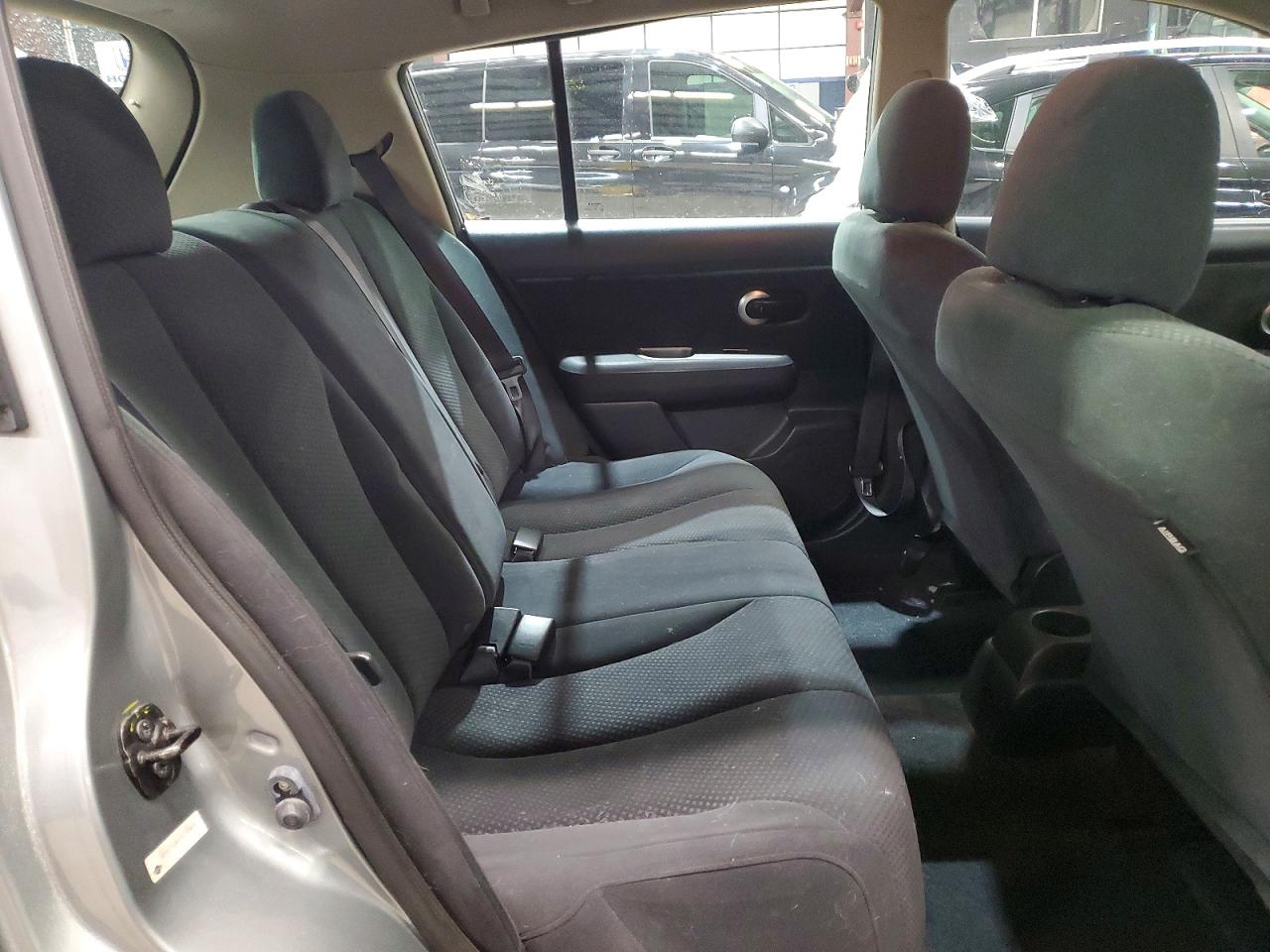 2012 NISSAN VERSA S photo 10