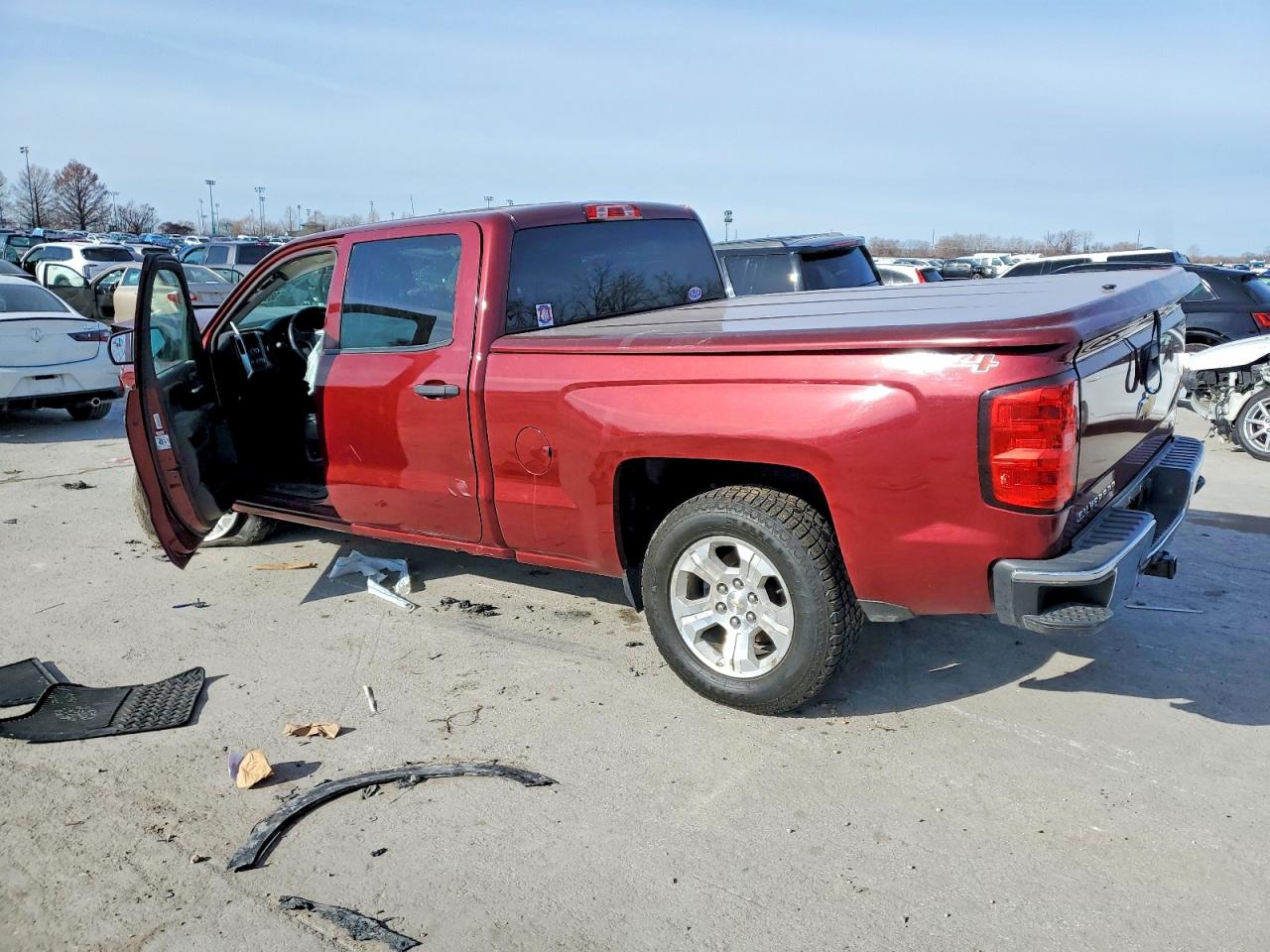 2014 CHEVROLET SILVERADO K1500 LT photo 2