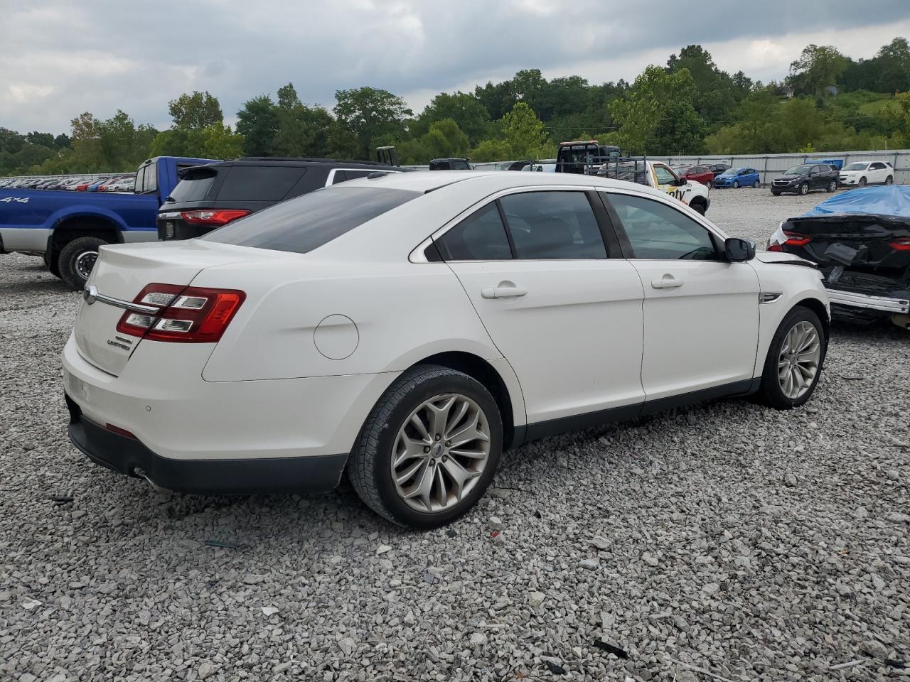 2014 FORD TAURUS LIMITED photo 3