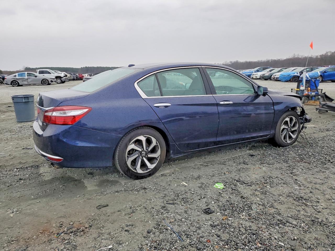 2017 HONDA ACCORD EXL photo 3