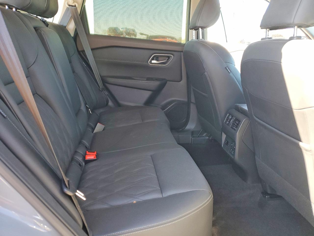 2023 NISSAN ROGUE PLATINUM photo 11