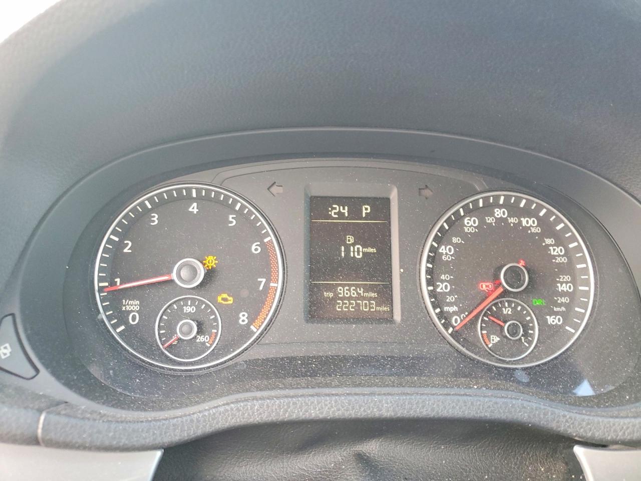 2012 VOLKSWAGEN PASSAT S photo 9
