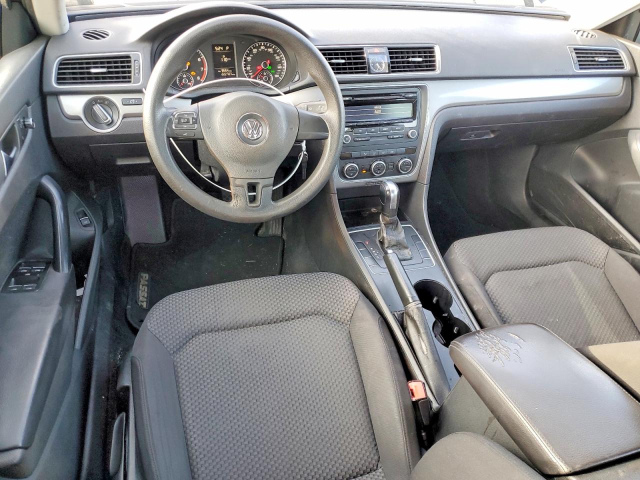2012 VOLKSWAGEN PASSAT S photo 8
