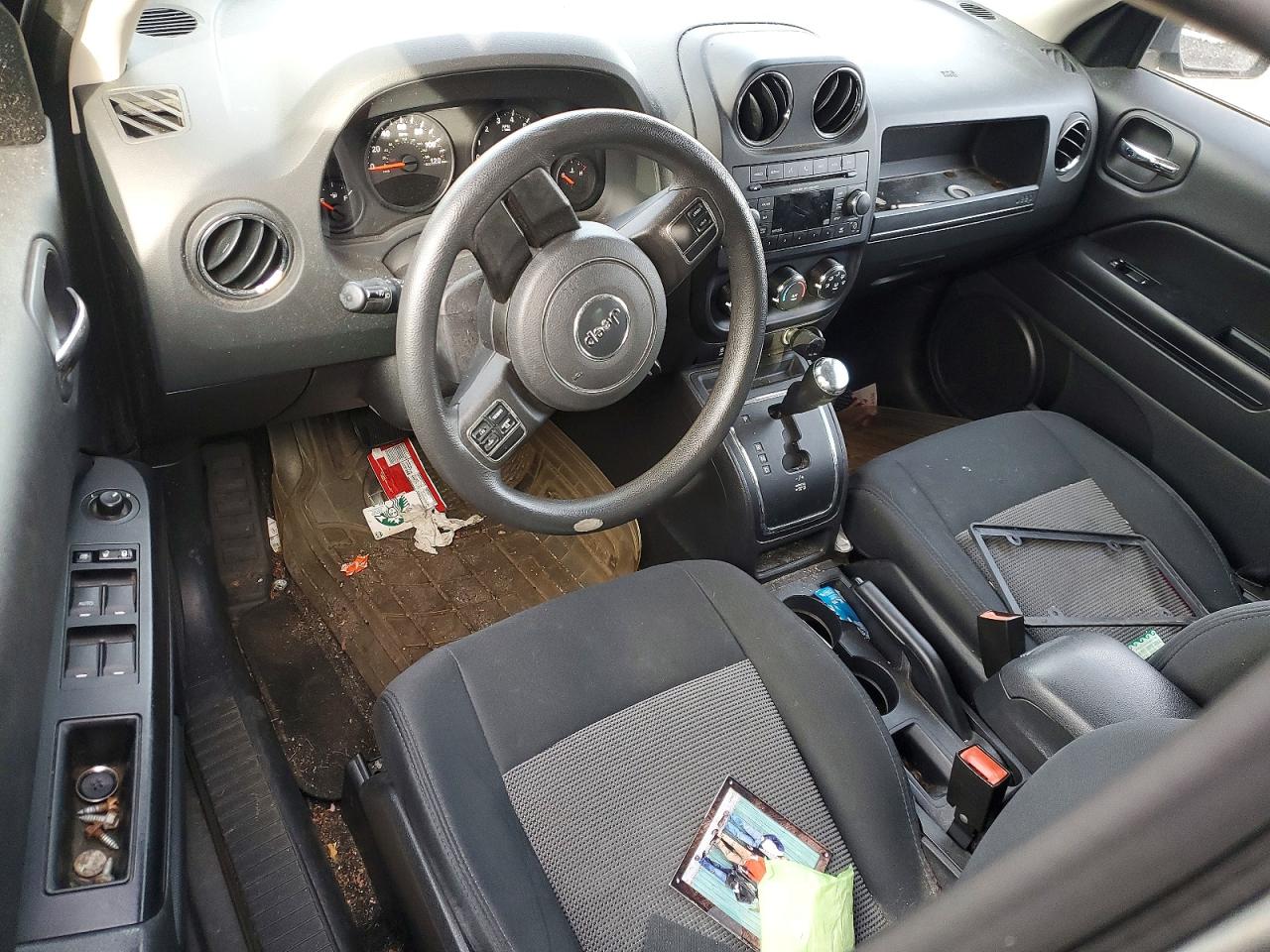 2012 JEEP PATRIOT SPORT photo 8