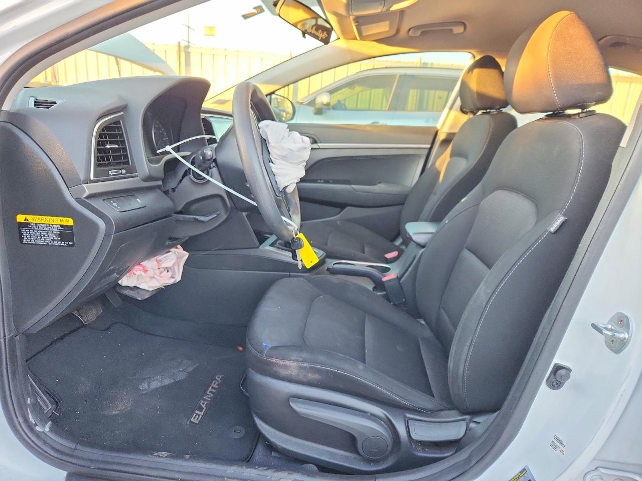 2018 HYUNDAI ELANTRA SE photo 7
