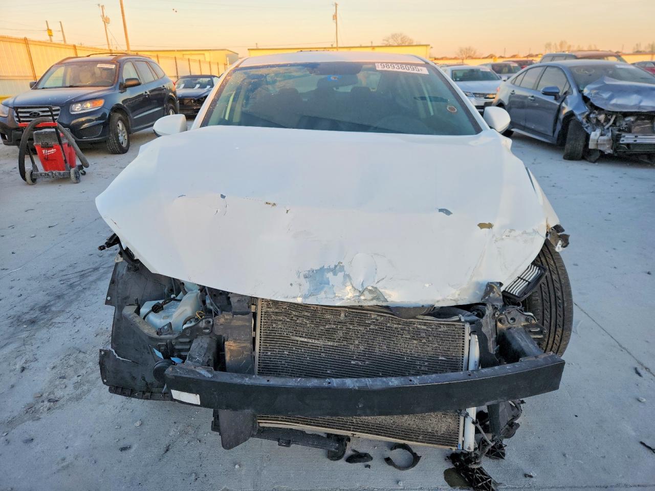 2018 HYUNDAI ELANTRA SE photo 5