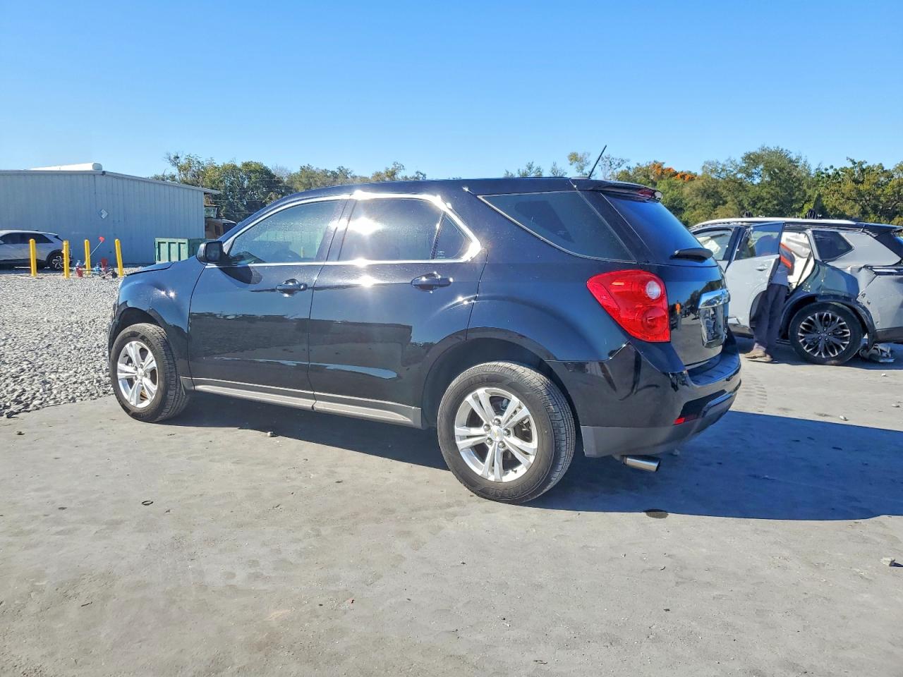 2015 CHEVROLET EQUINOX LS photo 2
