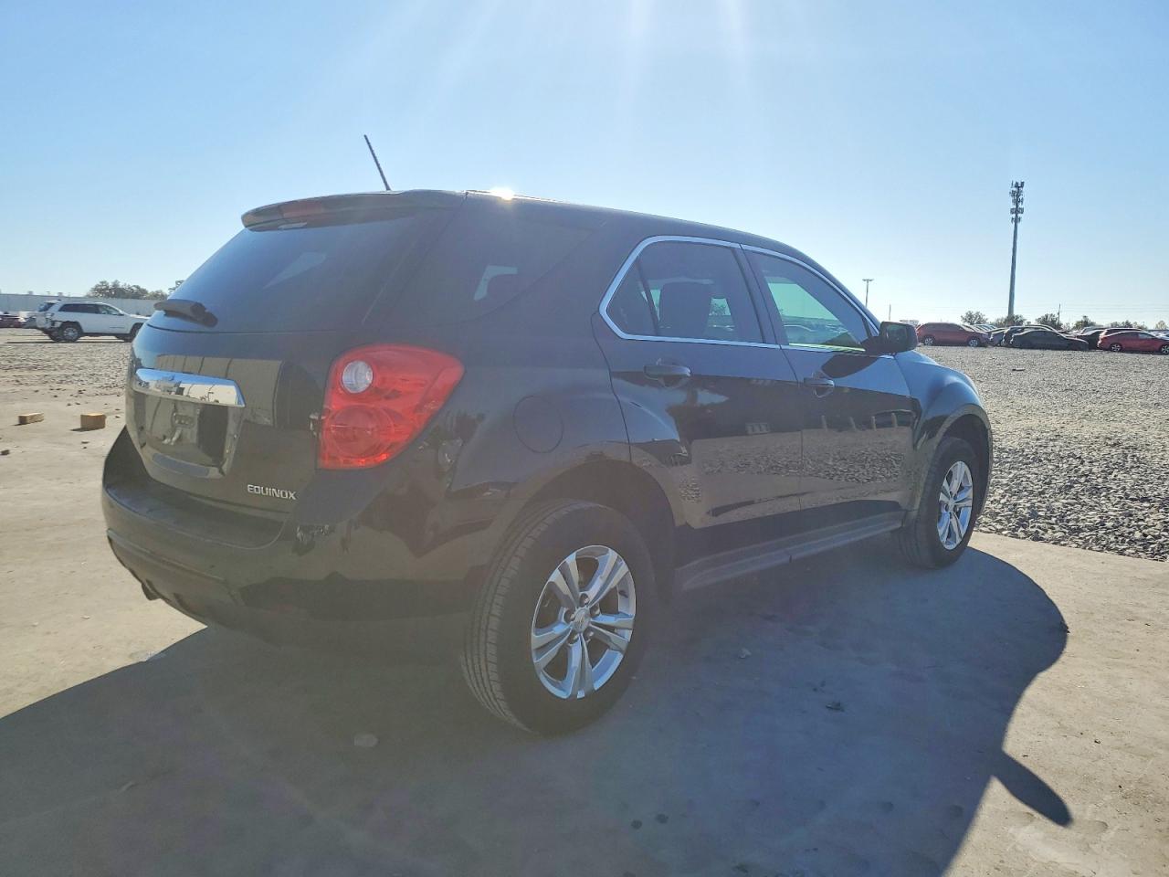 2015 CHEVROLET EQUINOX LS photo 3