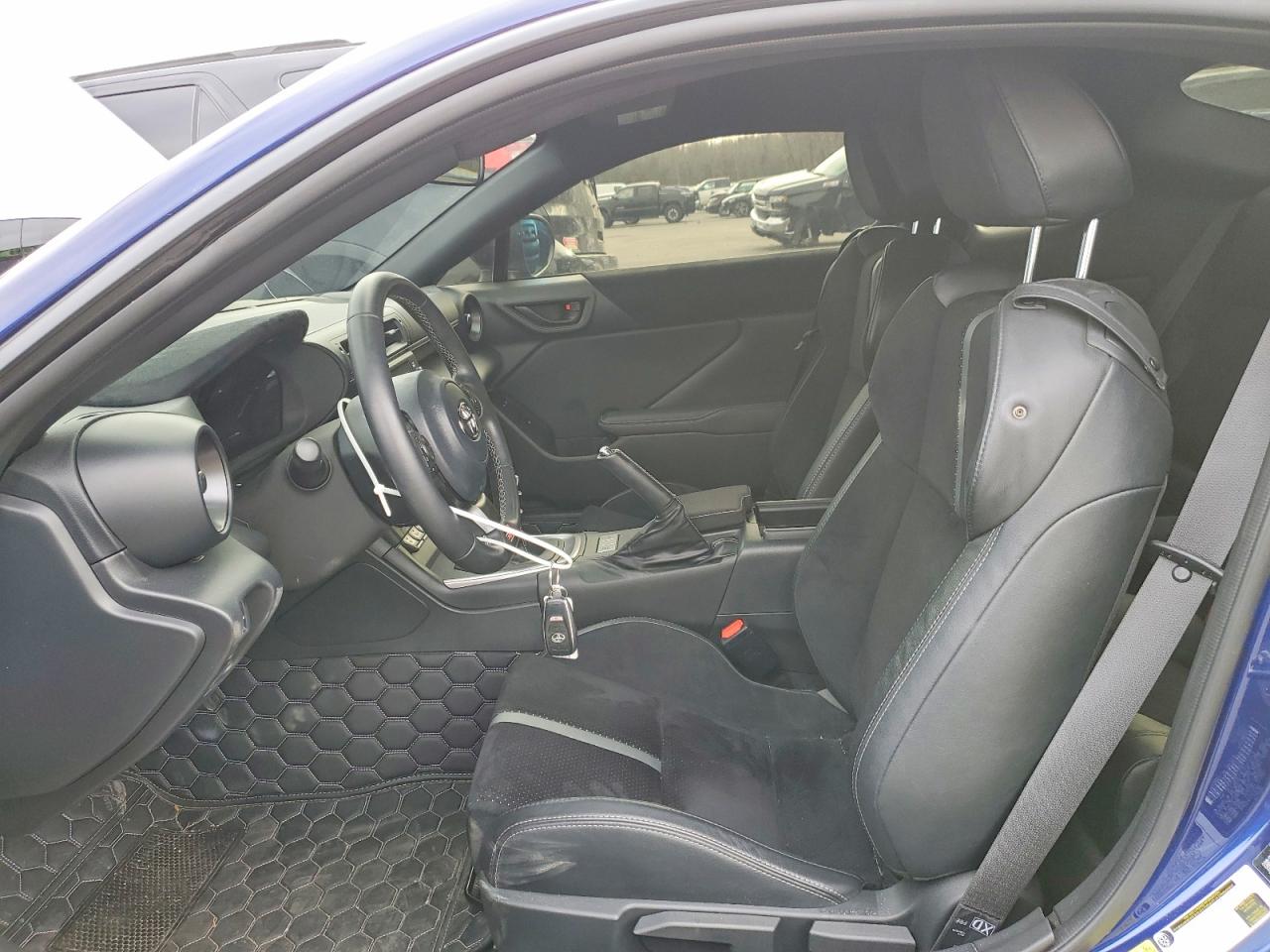 2025 TOYOTA GR 86 PREMIUM photo 19