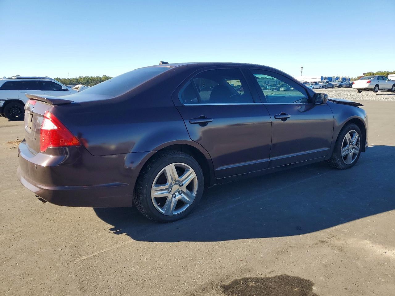 2011 FORD FUSION SE photo 3