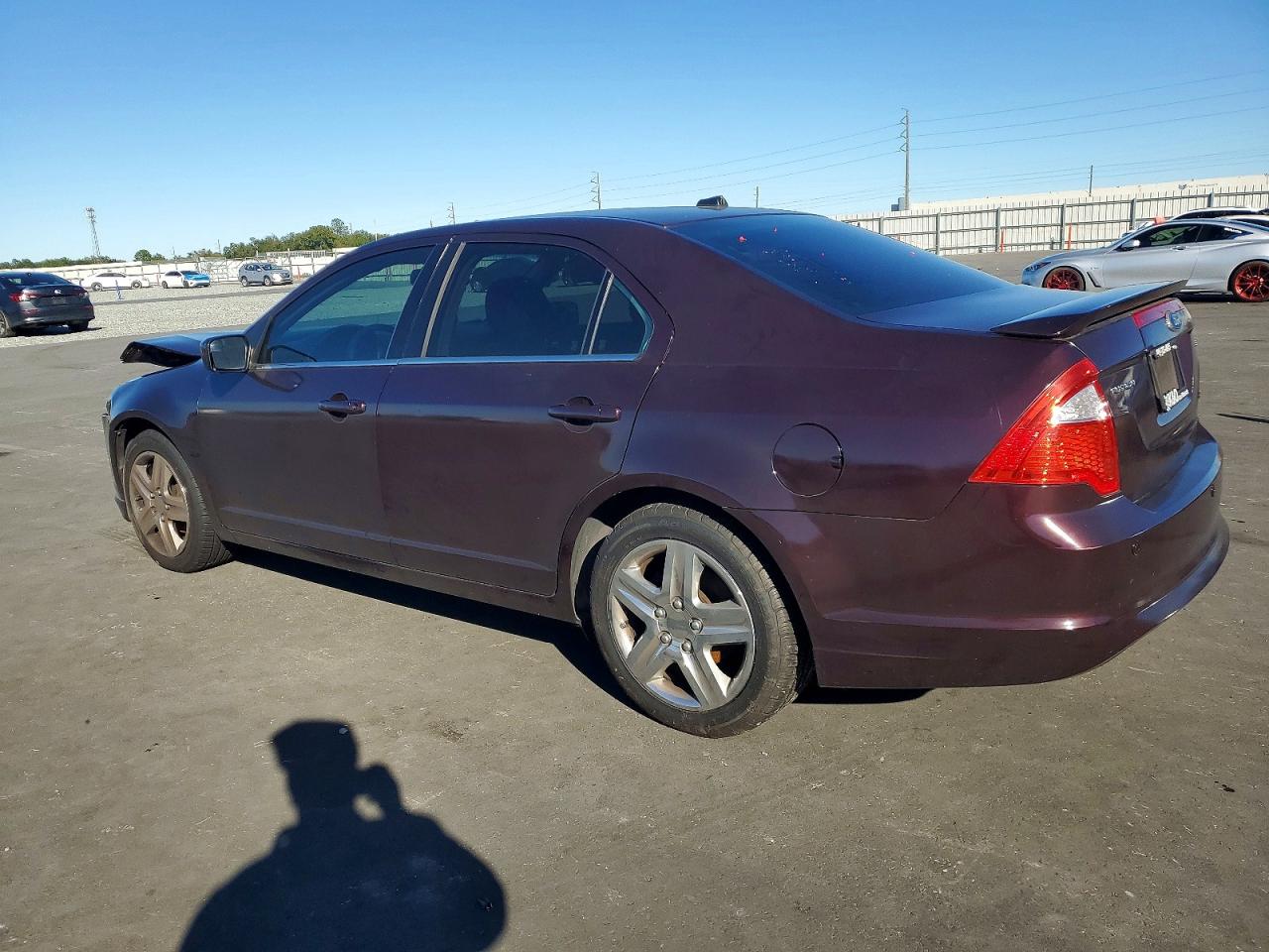 2011 FORD FUSION SE photo 2