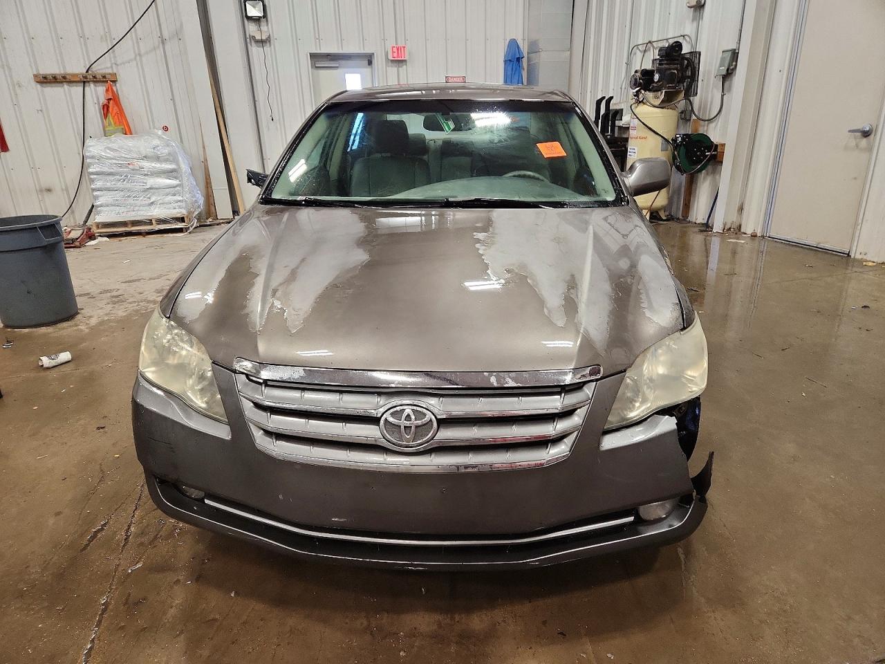 2006 TOYOTA AVALON XL photo 5