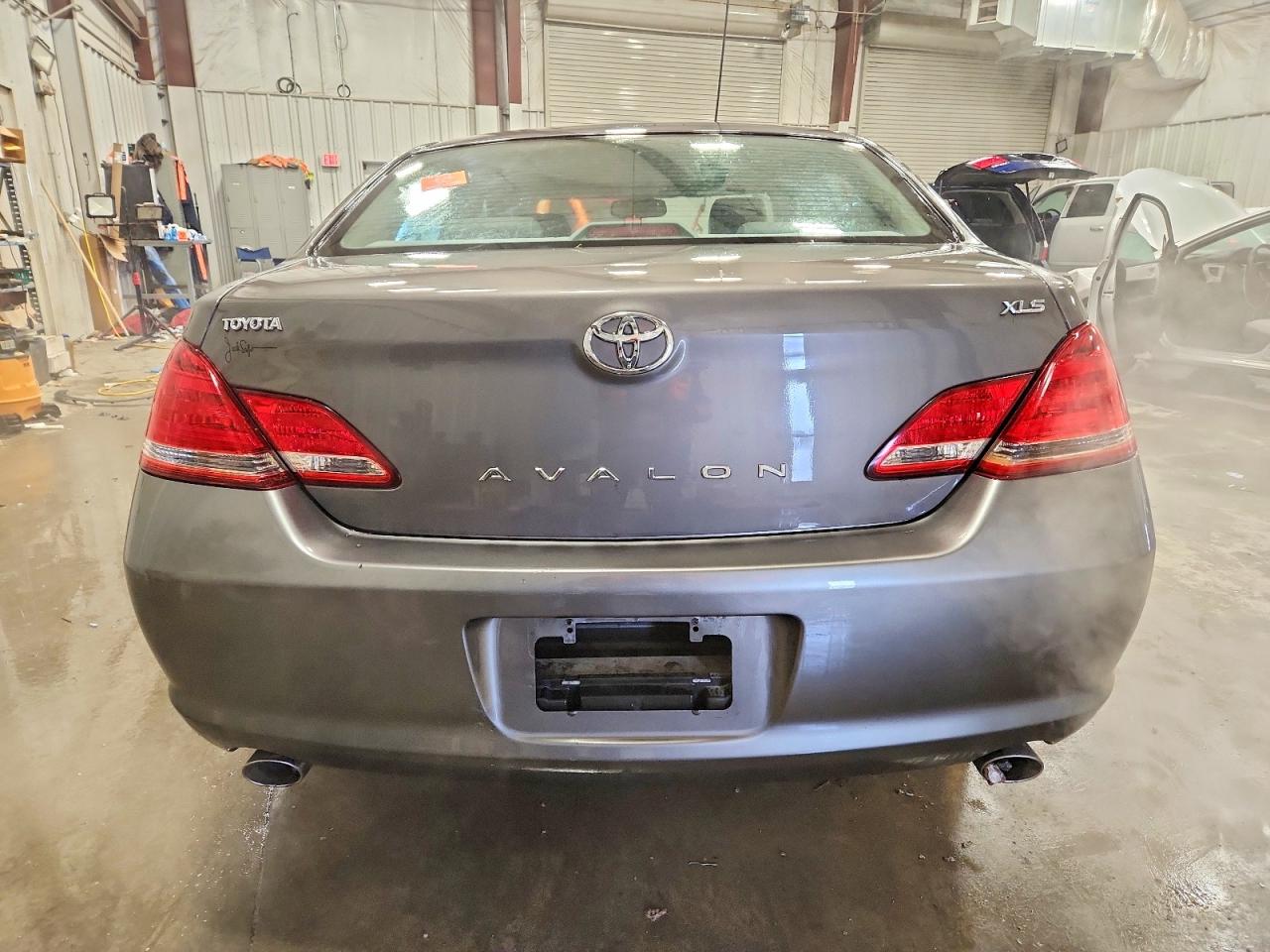 2006 TOYOTA AVALON XL photo 6