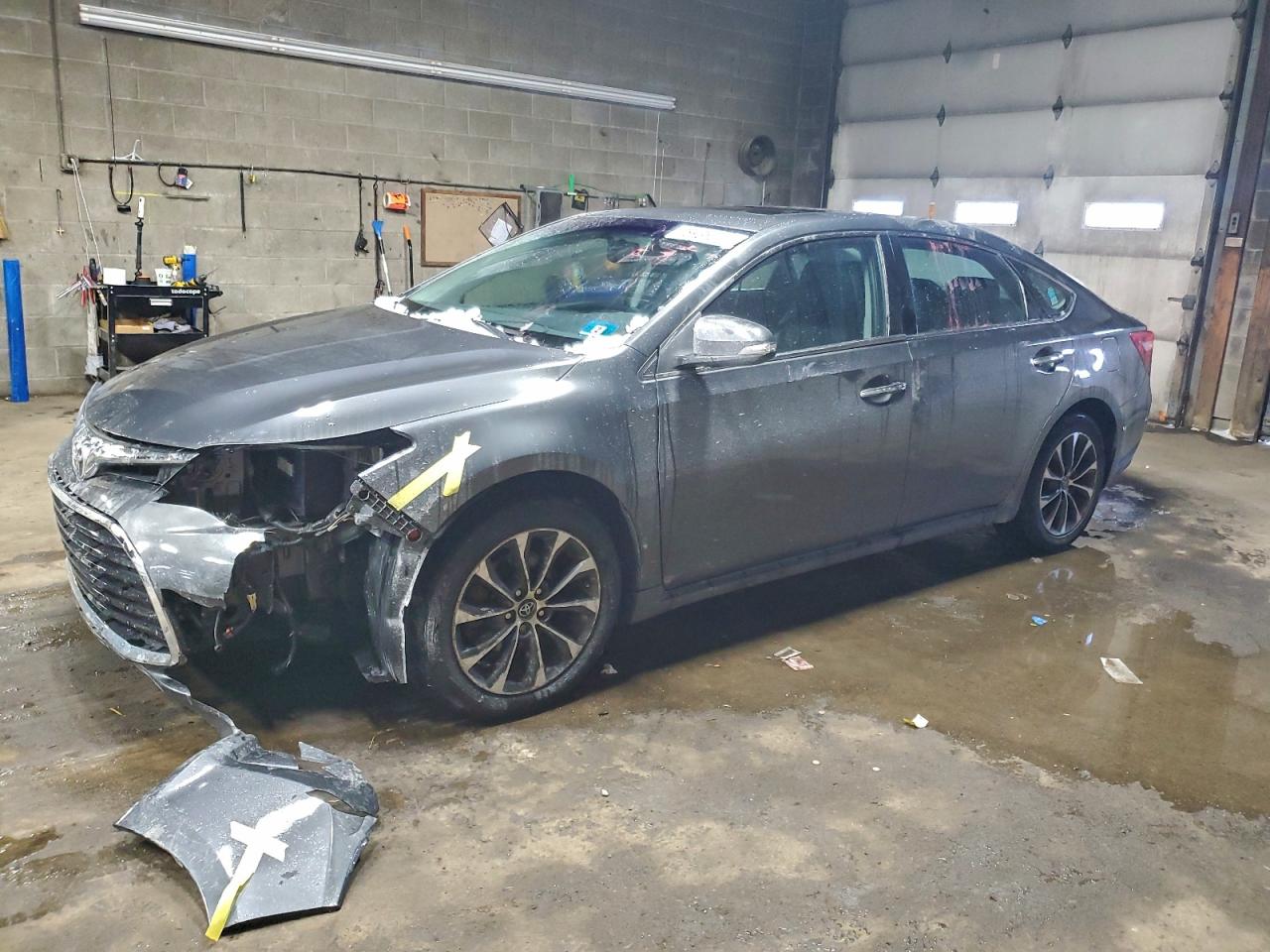 2016 TOYOTA AVALON