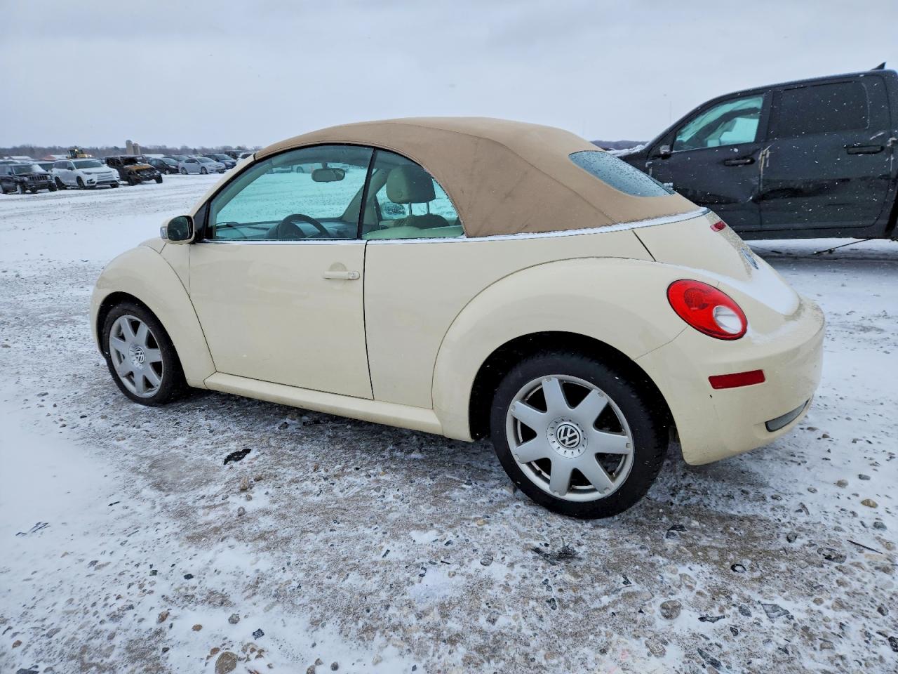 2006 VOLKSWAGEN NEW BEETLE CONVERTIBLE OPTION PACKAGE 1 photo 2