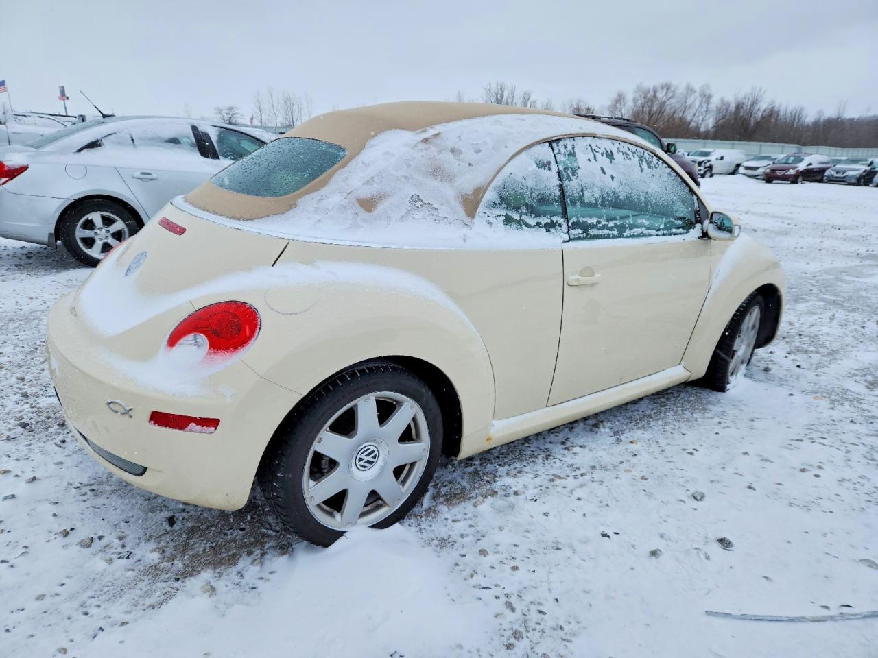 2006 VOLKSWAGEN NEW BEETLE CONVERTIBLE OPTION PACKAGE 1 photo 3