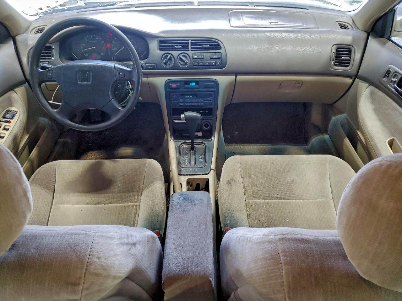 1994 HONDA ACCORD LX photo 8