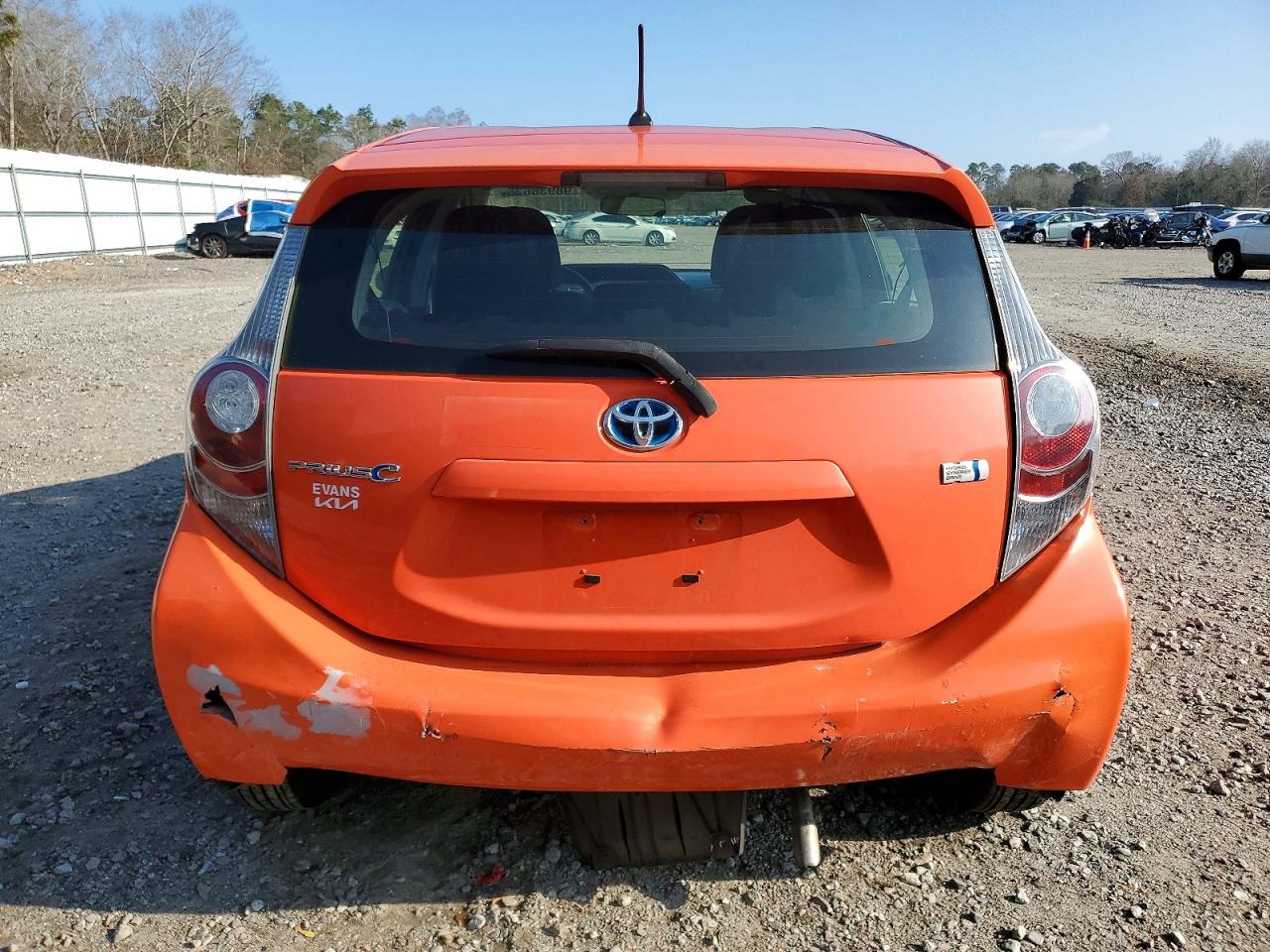2014 TOYOTA PRIUS C photo 6