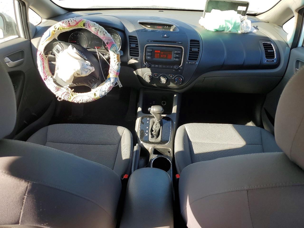 2017 KIA FORTE LX photo 8