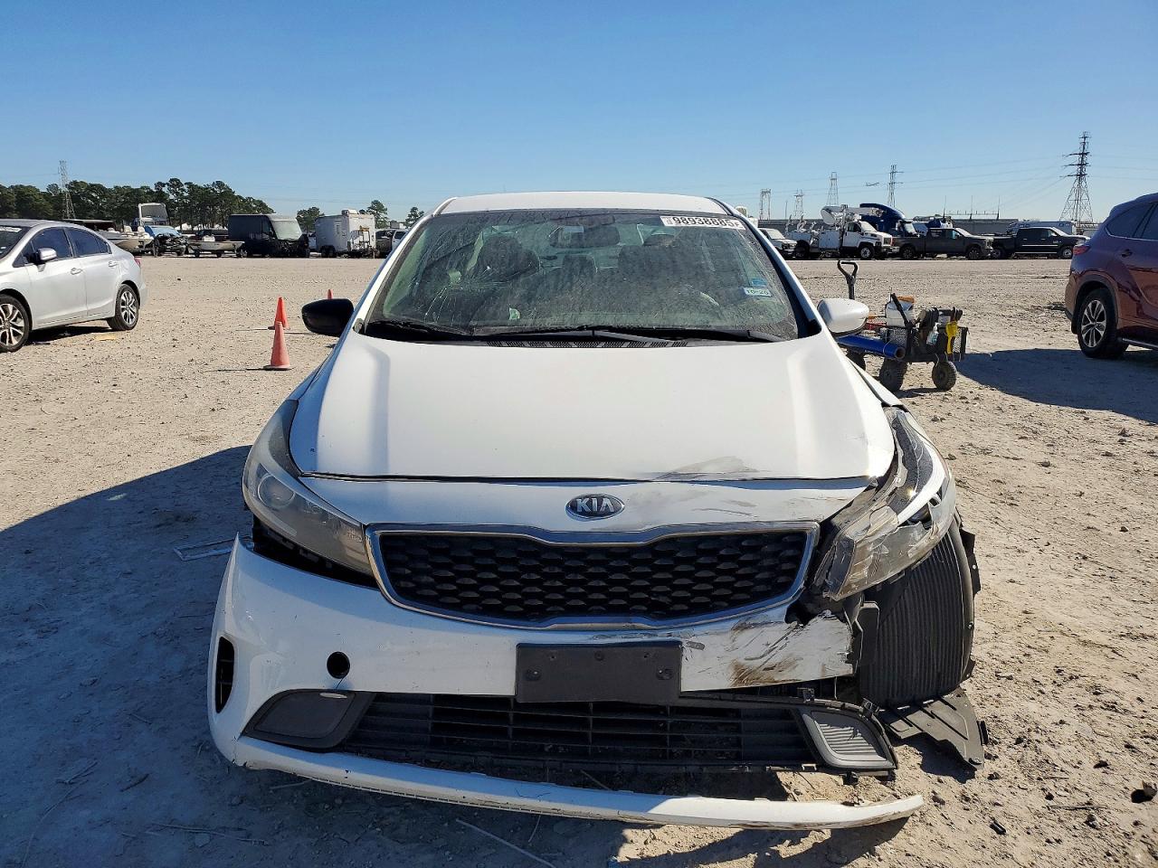 2017 KIA FORTE LX photo 5