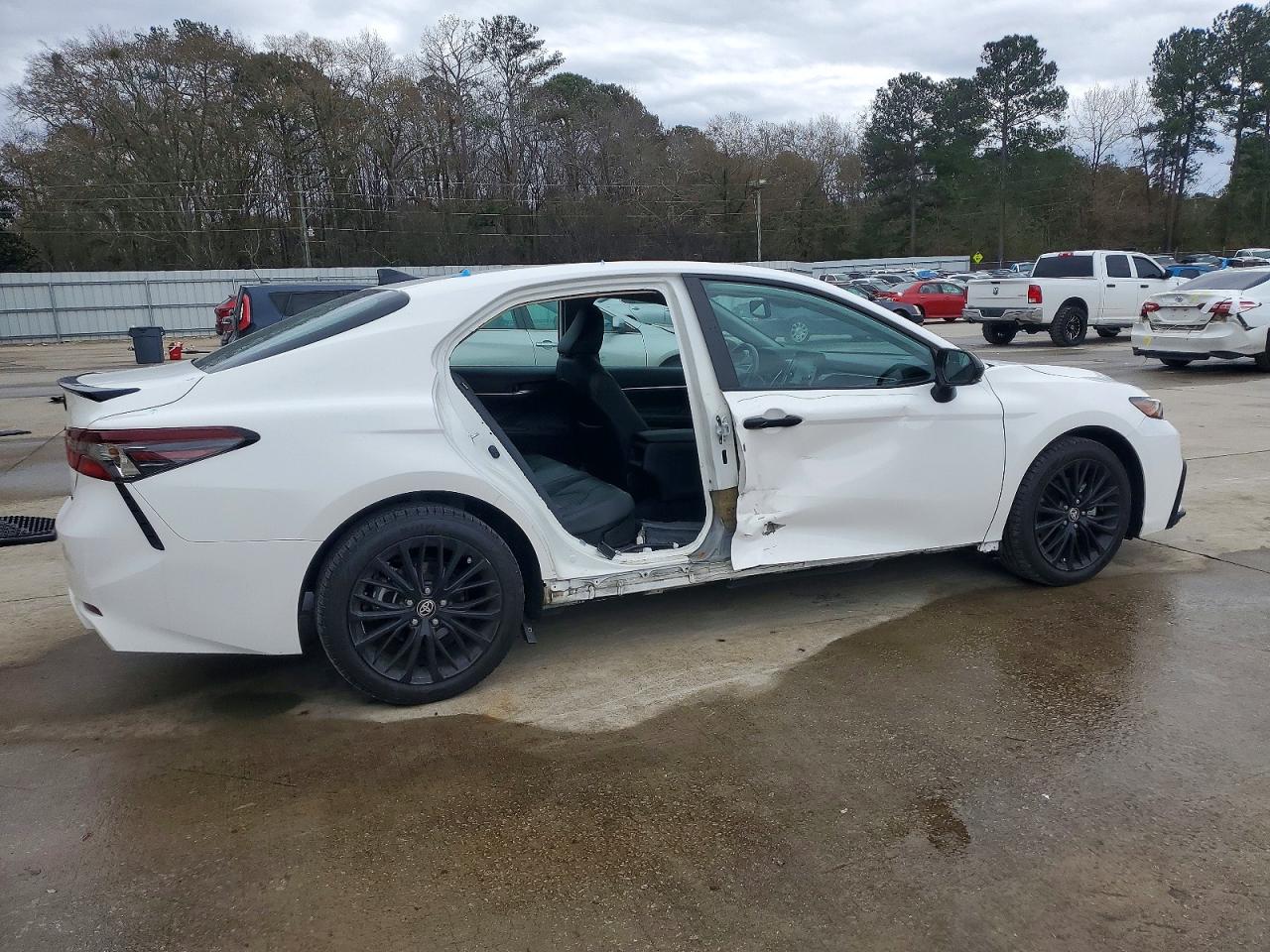 2022 TOYOTA CAMRY NIGHT SHADE photo 3