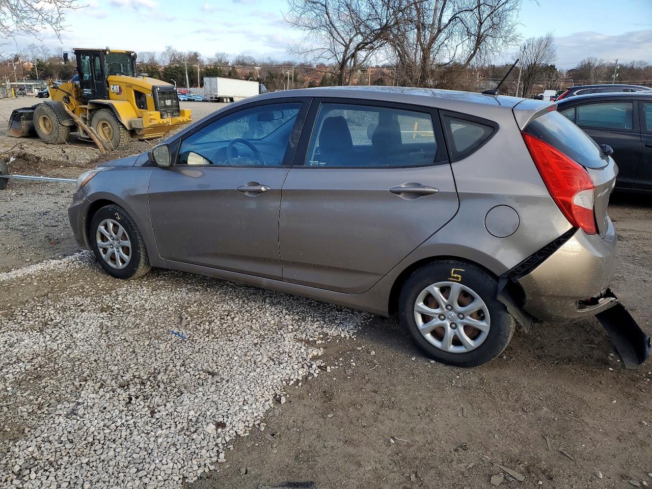 2014 HYUNDAI ACCENT GLS photo 3