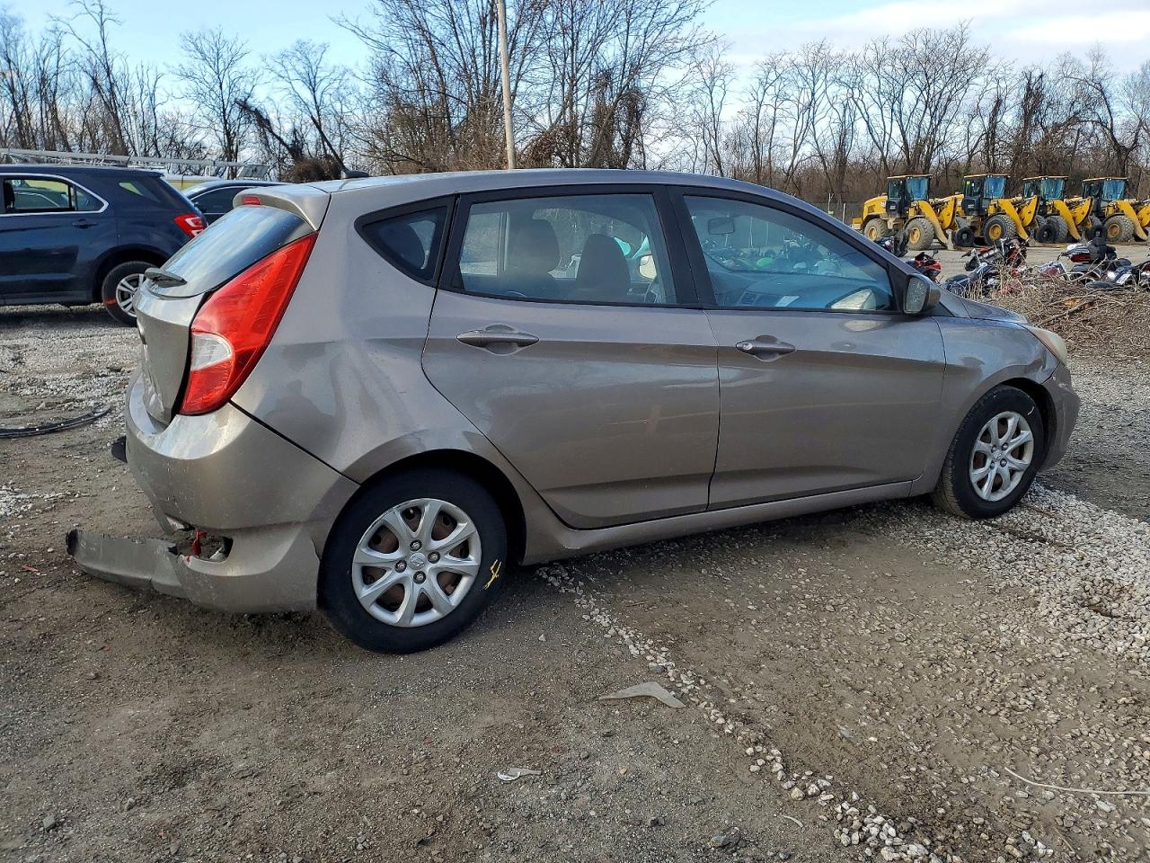 2014 HYUNDAI ACCENT GLS photo 5