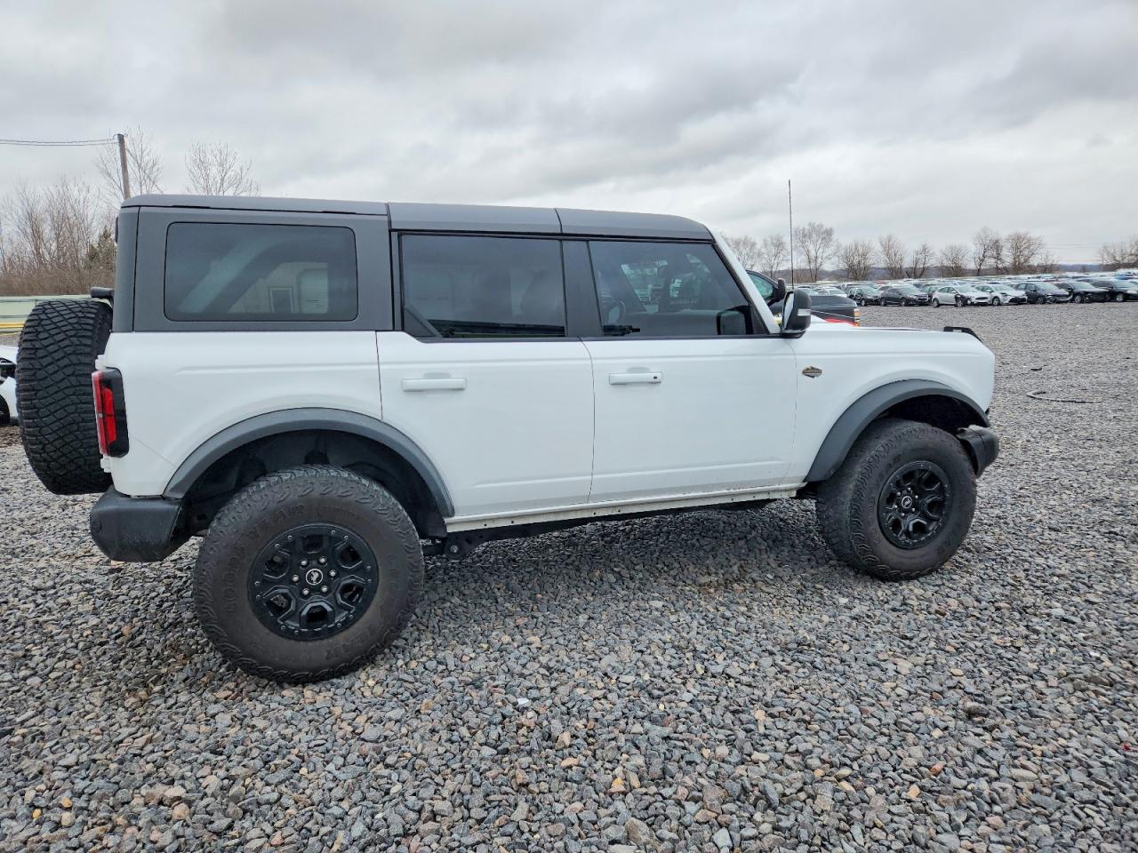 2023 FORD BRONCO BASE photo 3