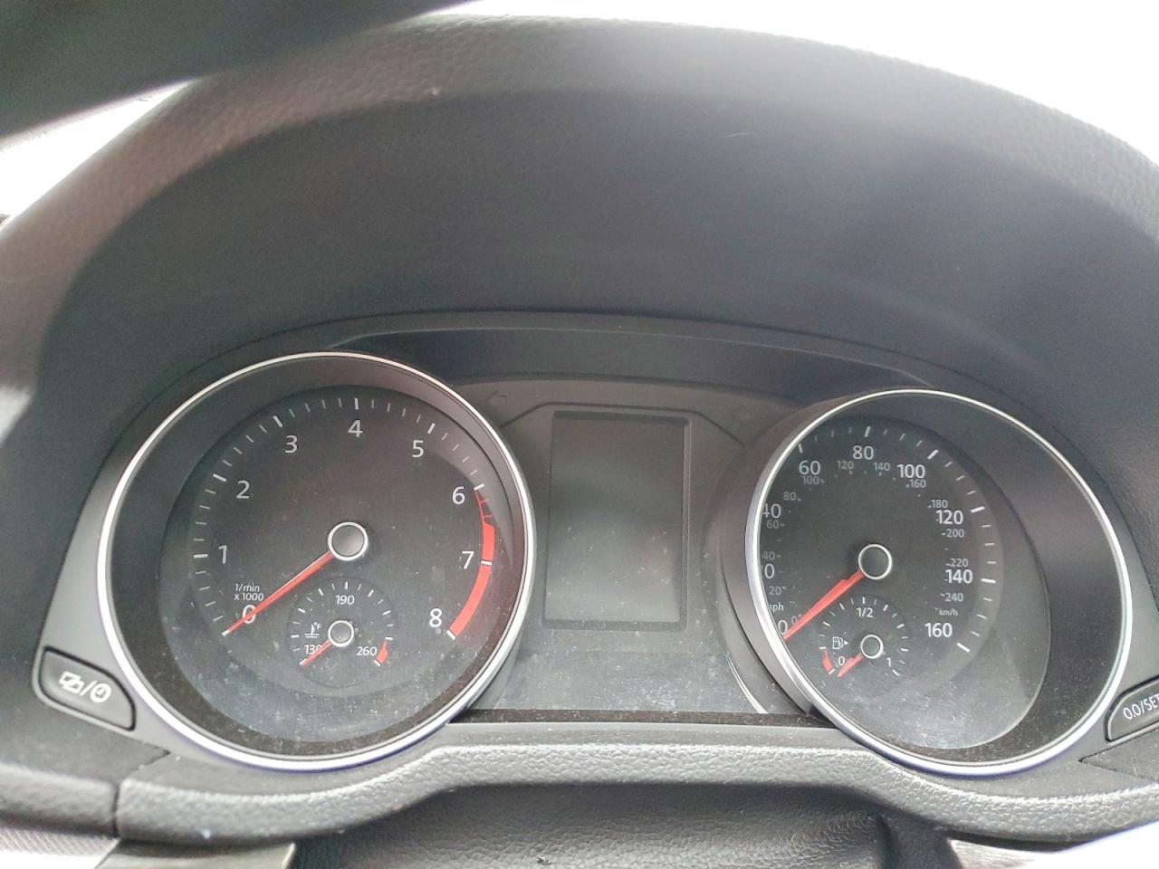 2018 VOLKSWAGEN PASSAT SE photo 9