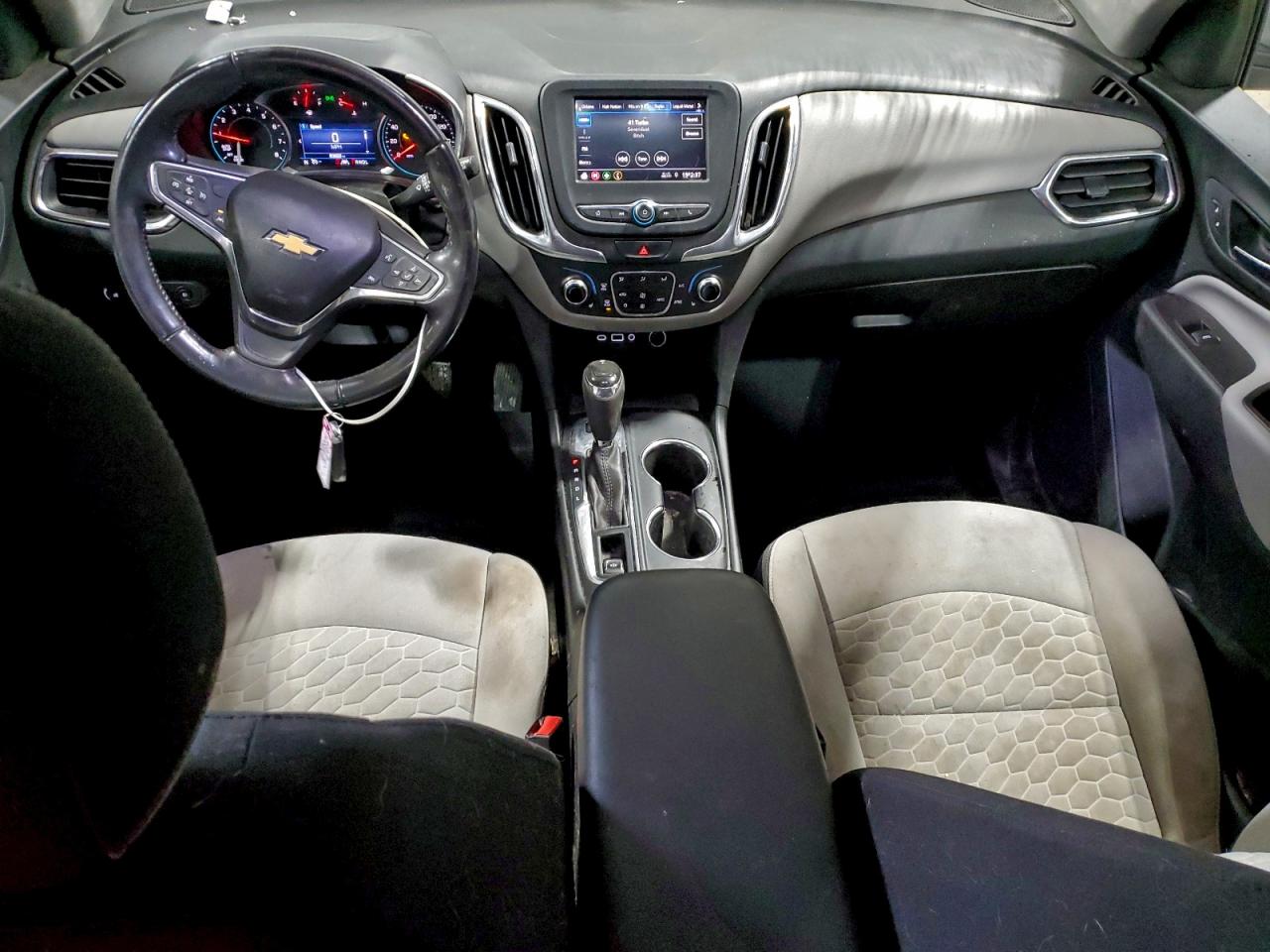 2020 CHEVROLET EQUINOX LT photo 15