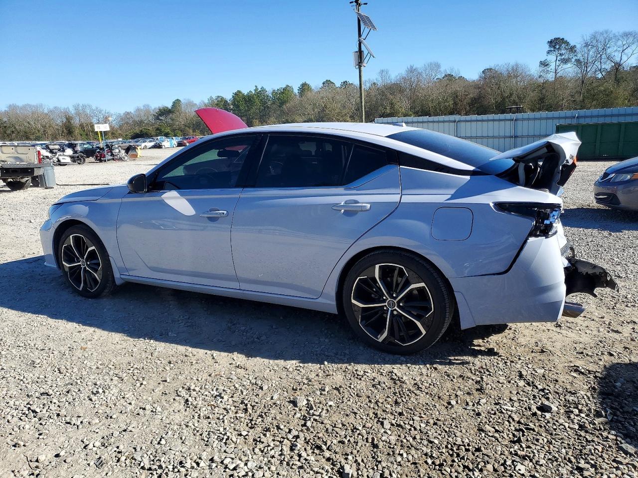 2024 NISSAN ALTIMA SR photo 2