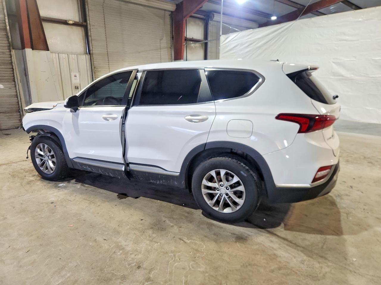 2019 HYUNDAI SANTA FE SE photo 2