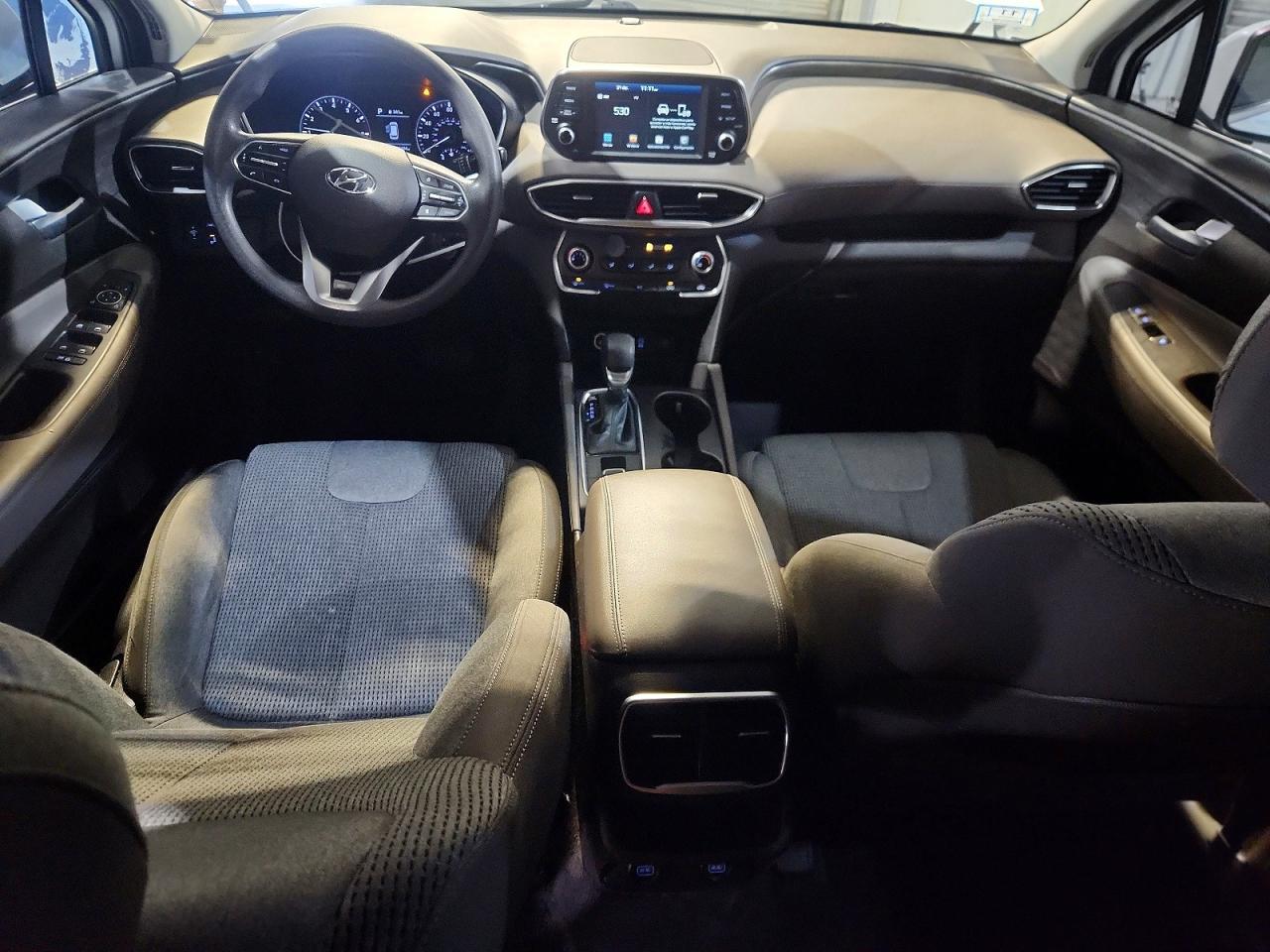 2019 HYUNDAI SANTA FE SE photo 8