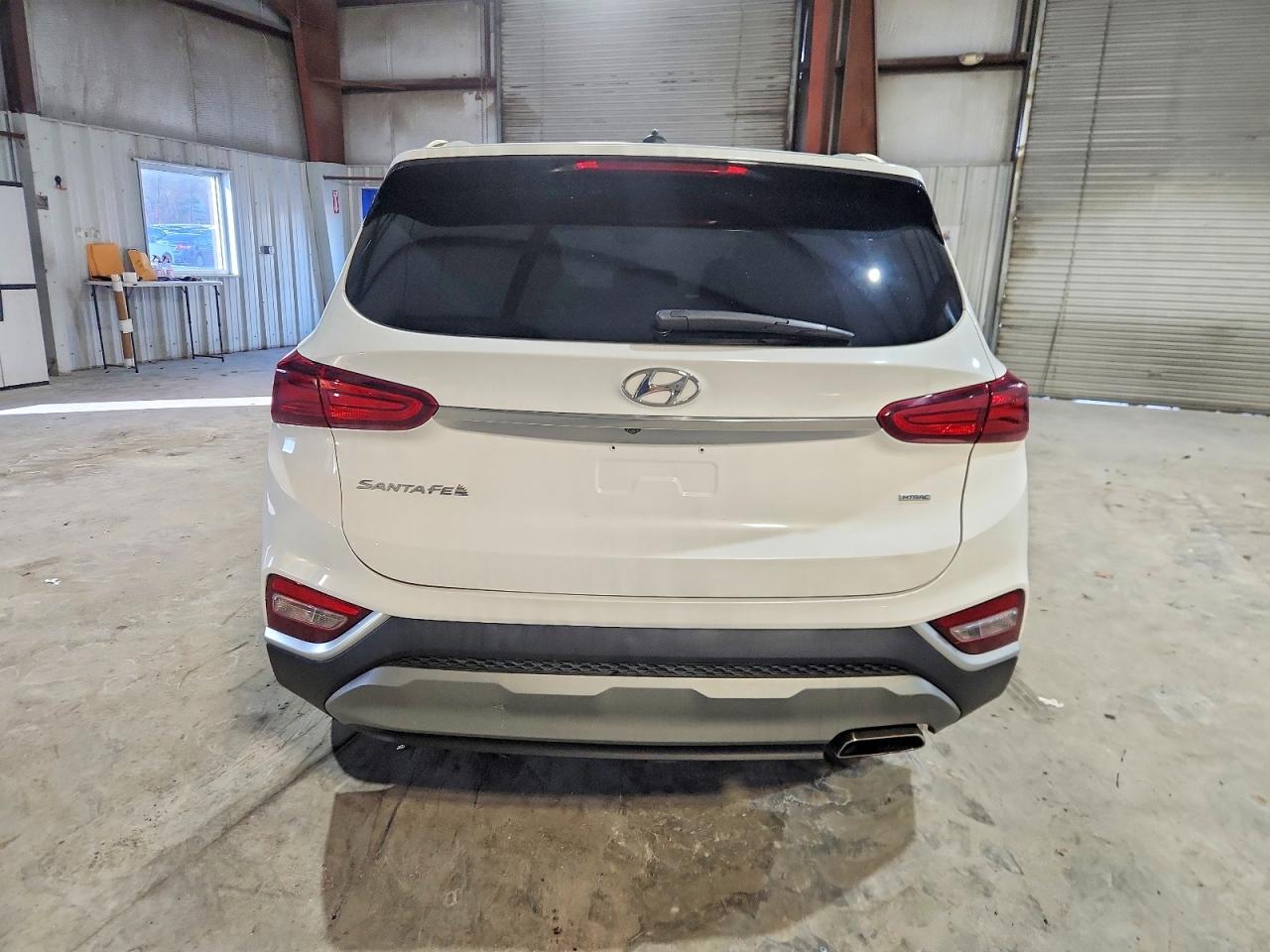2019 HYUNDAI SANTA FE SE photo 6