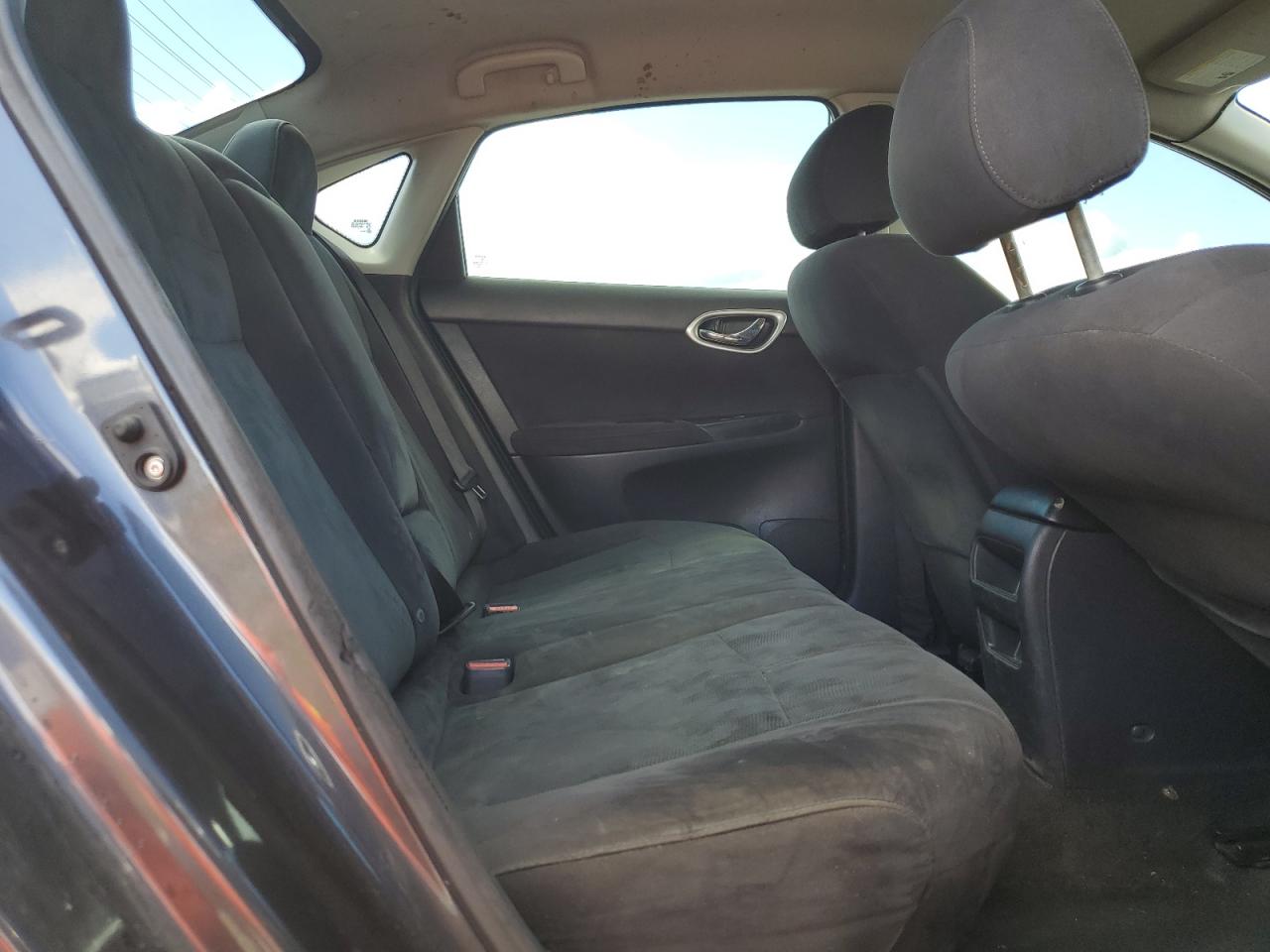 2013 NISSAN SENTRA S photo 10