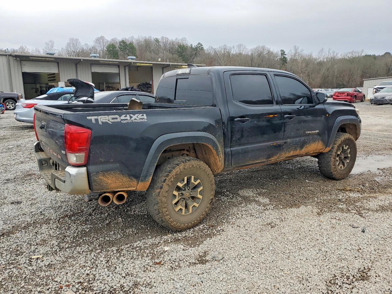 2017 TOYOTA TACOMA DOUBLE CAB photo 3
