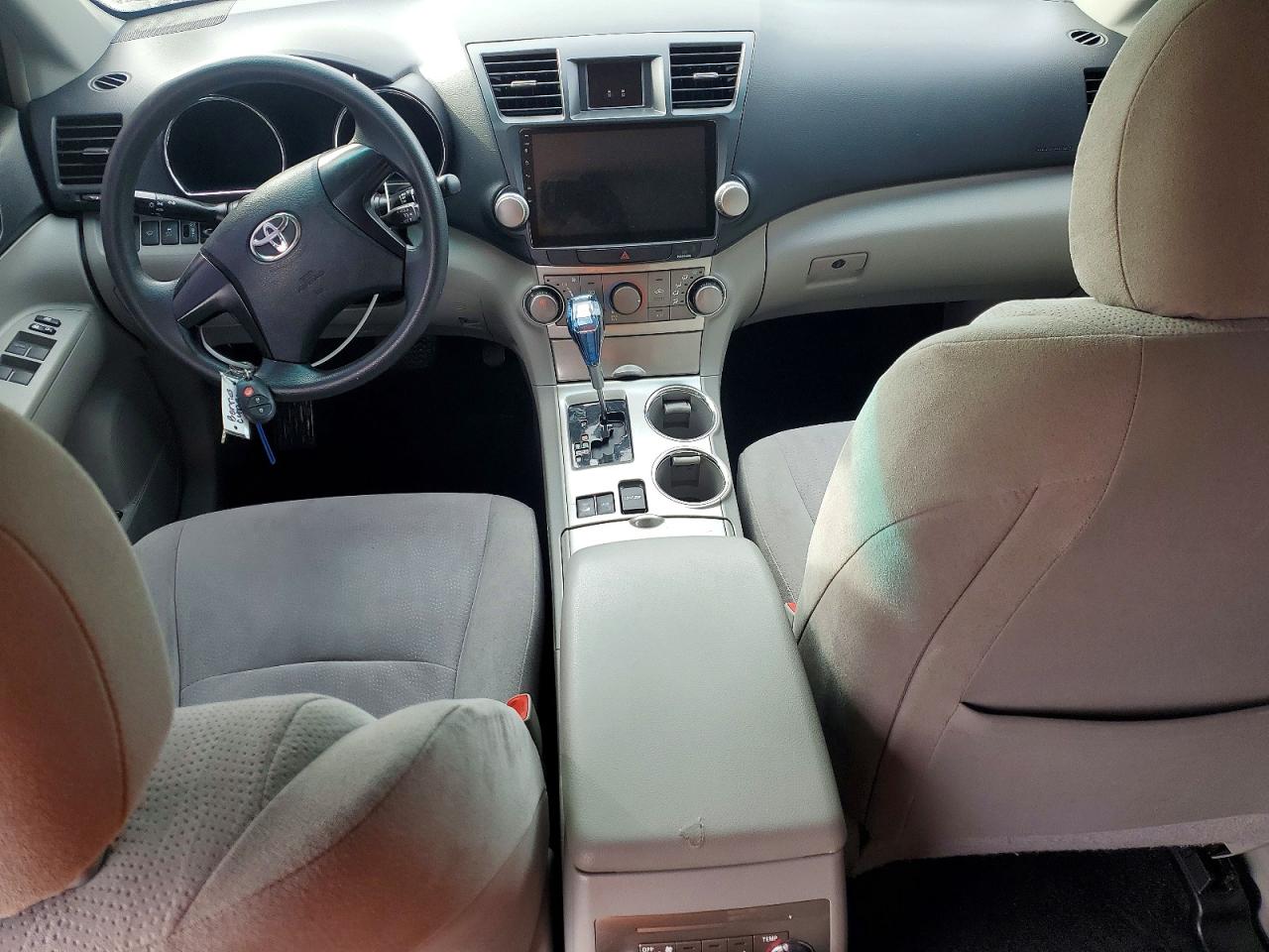 2012 TOYOTA HIGHLANDER BASE photo 15