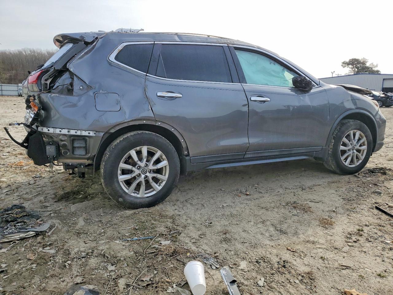 2019 NISSAN ROGUE S photo 3