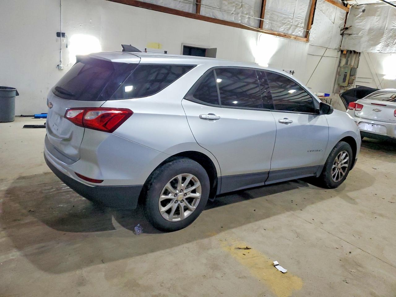 2018 CHEVROLET EQUINOX LS photo 5