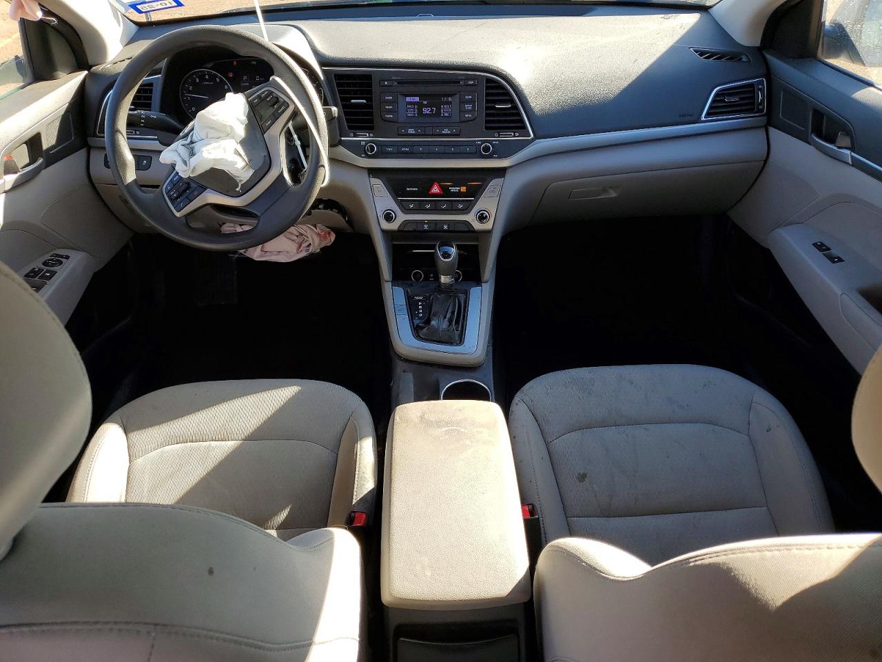 2017 HYUNDAI ELANTRA SE photo 8