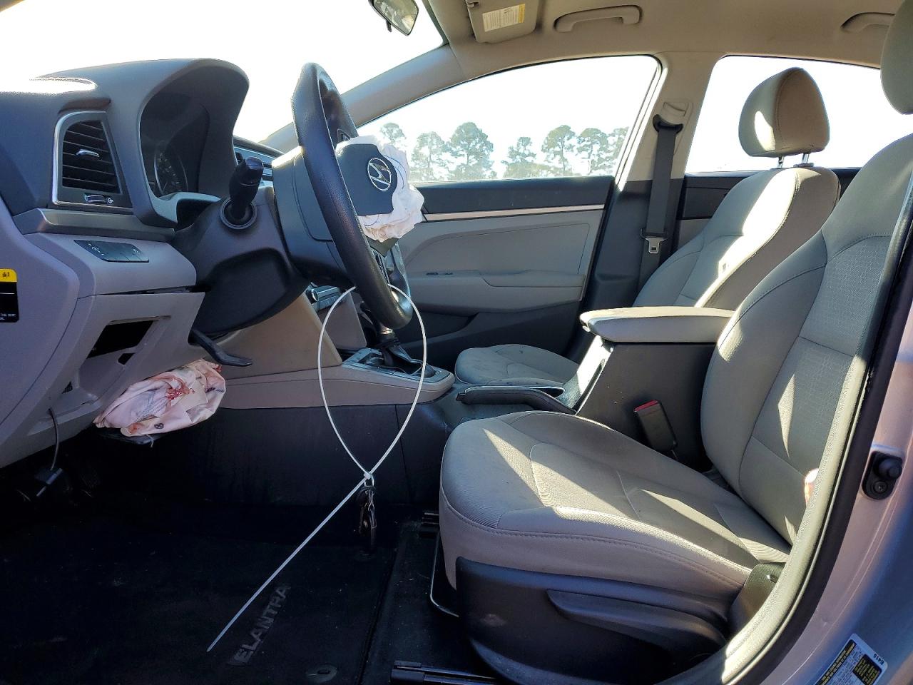 2017 HYUNDAI ELANTRA SE photo 7